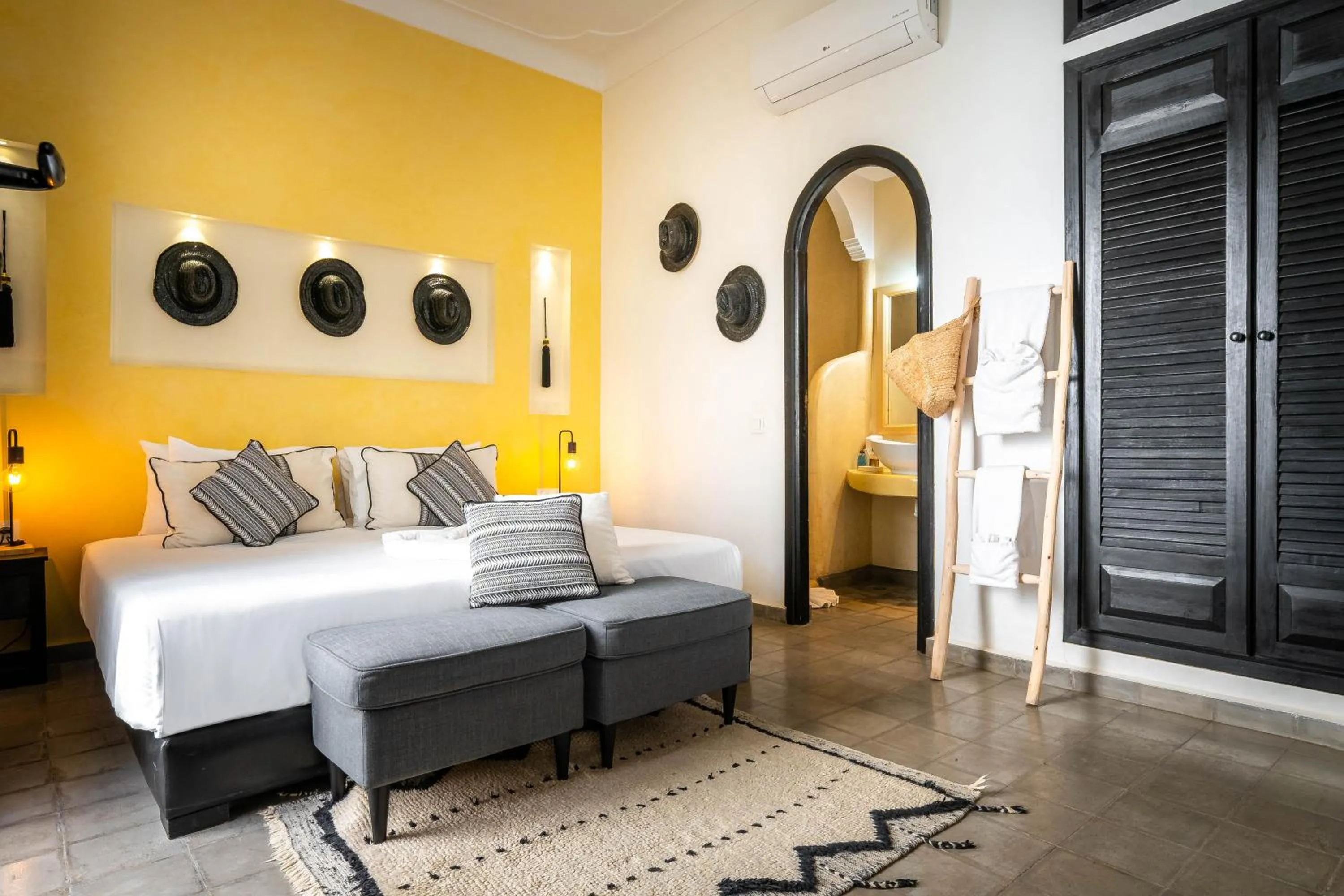 Bed in Riad Come & Va Medina