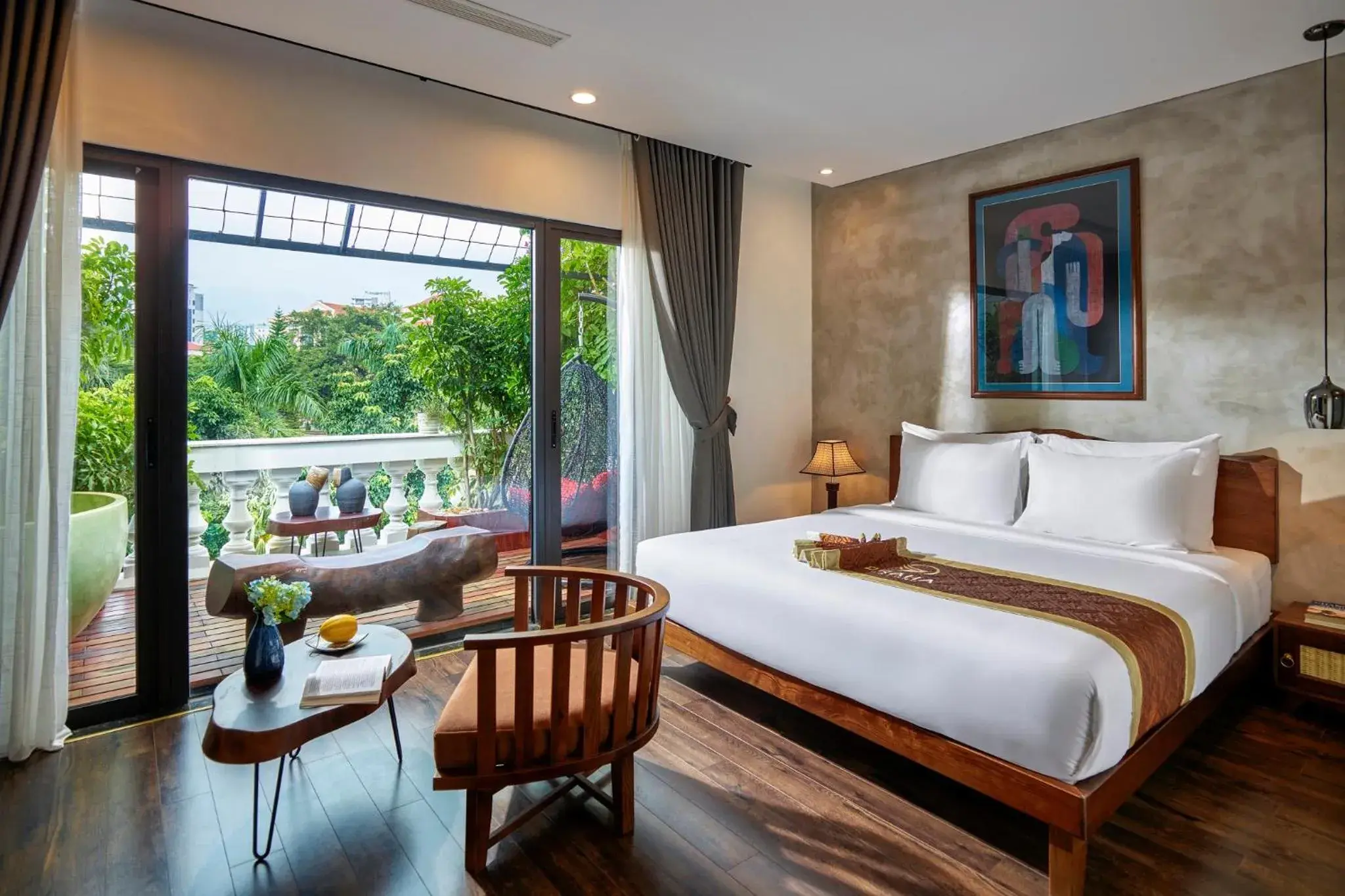 Spring, Bed in Draha Halong Hotel - Serenity, Charm and Nature - Preferred by Western Travelers Spring, Bed in Draha Halong Hotel - Serenity, Charm and Nature - Preferred by Western Travelers