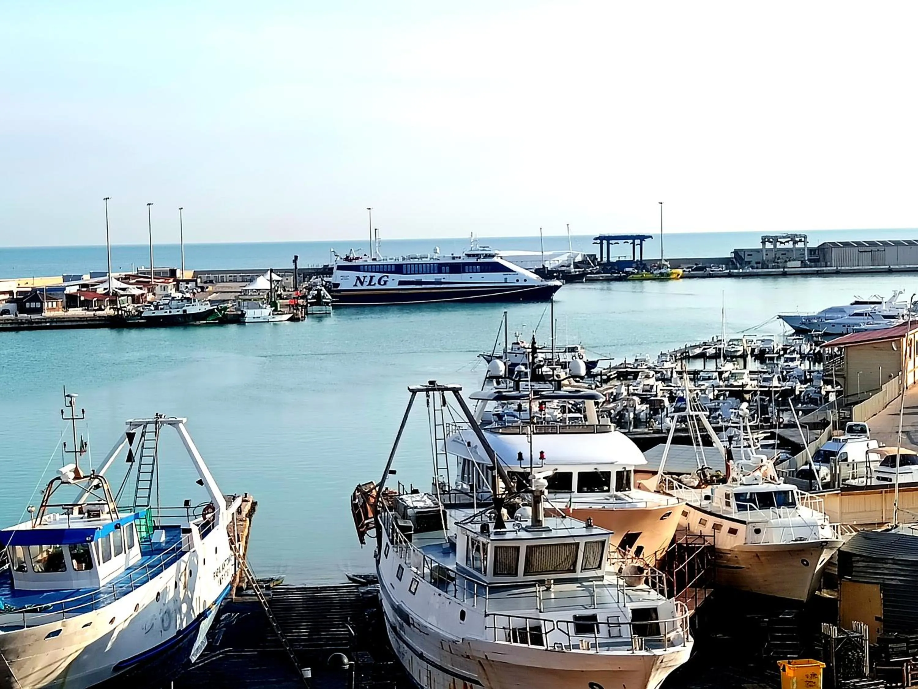 Seabed superior rooms