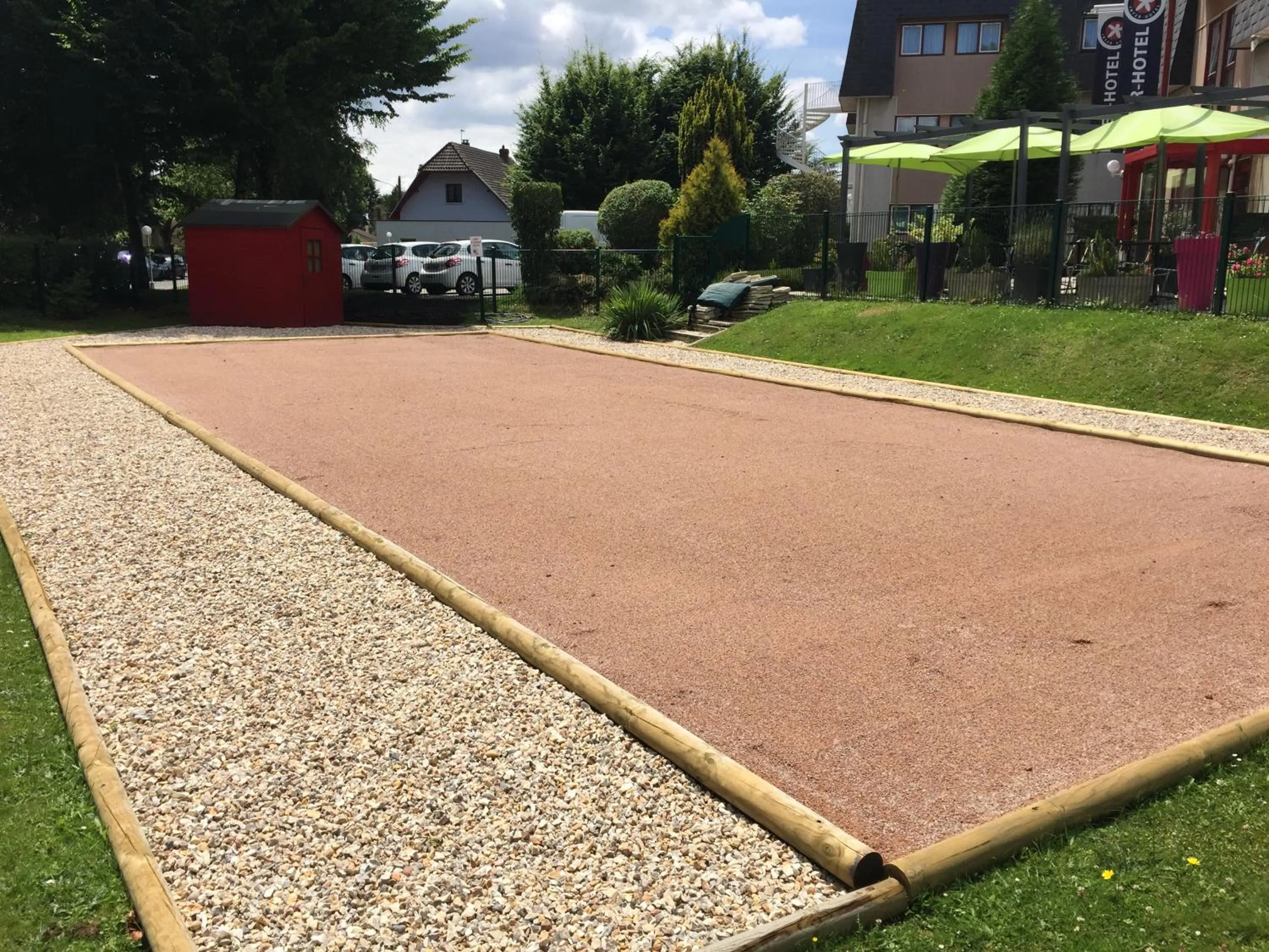 Entertainment in The Originals City, Hôtel Éden, Rouen Nord