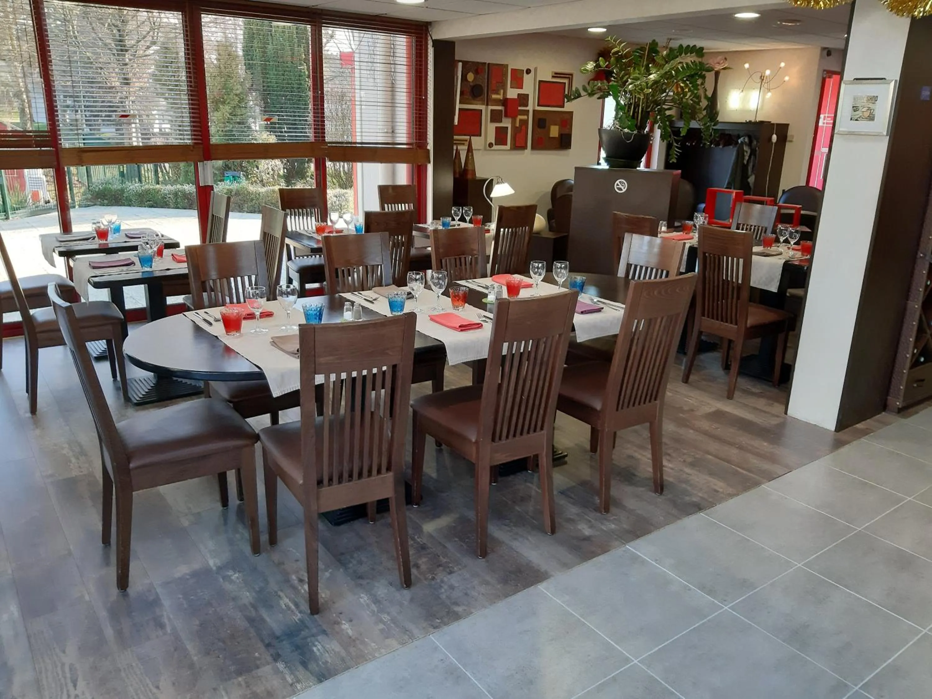 Restaurant/places to eat in The Originals City, Hôtel Éden, Rouen Nord