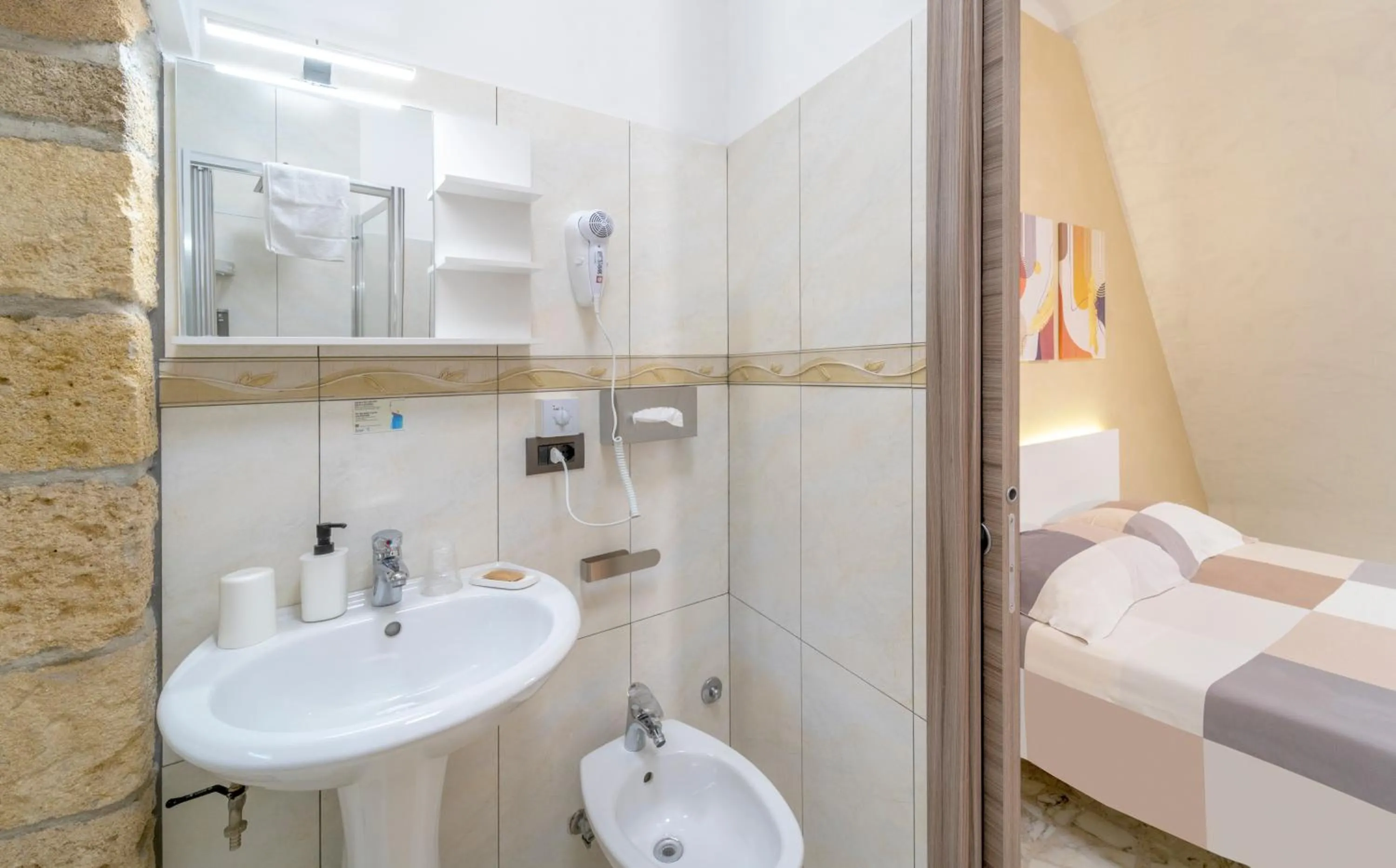 Bathroom, Bed in B&B Eraclio