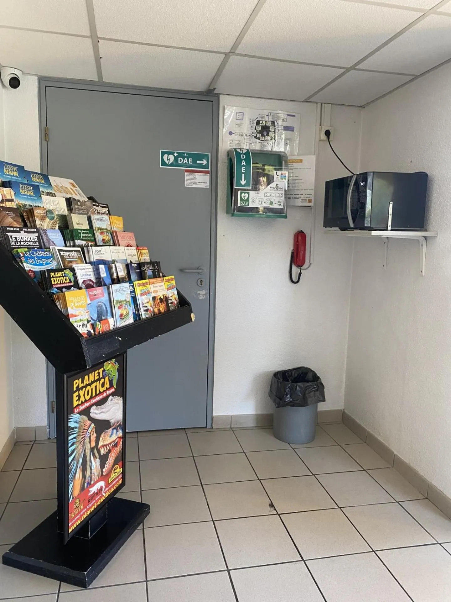 minibar in Premiere Classe Angoulême La Couronne