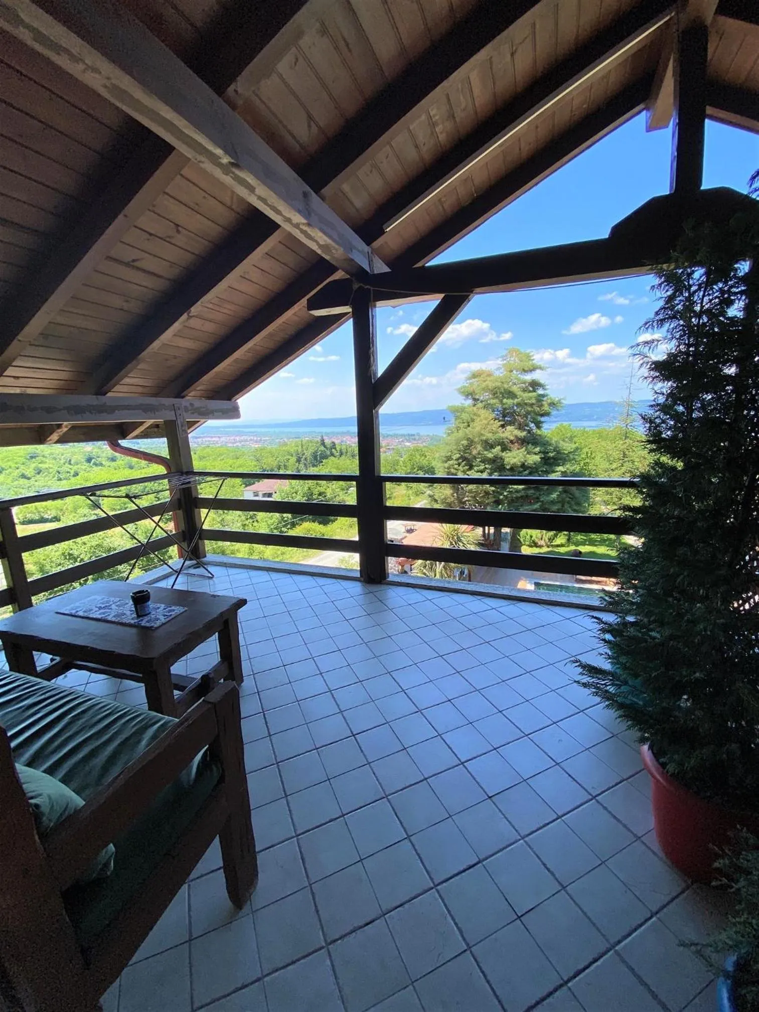 Rif Sapanca - Adult Only