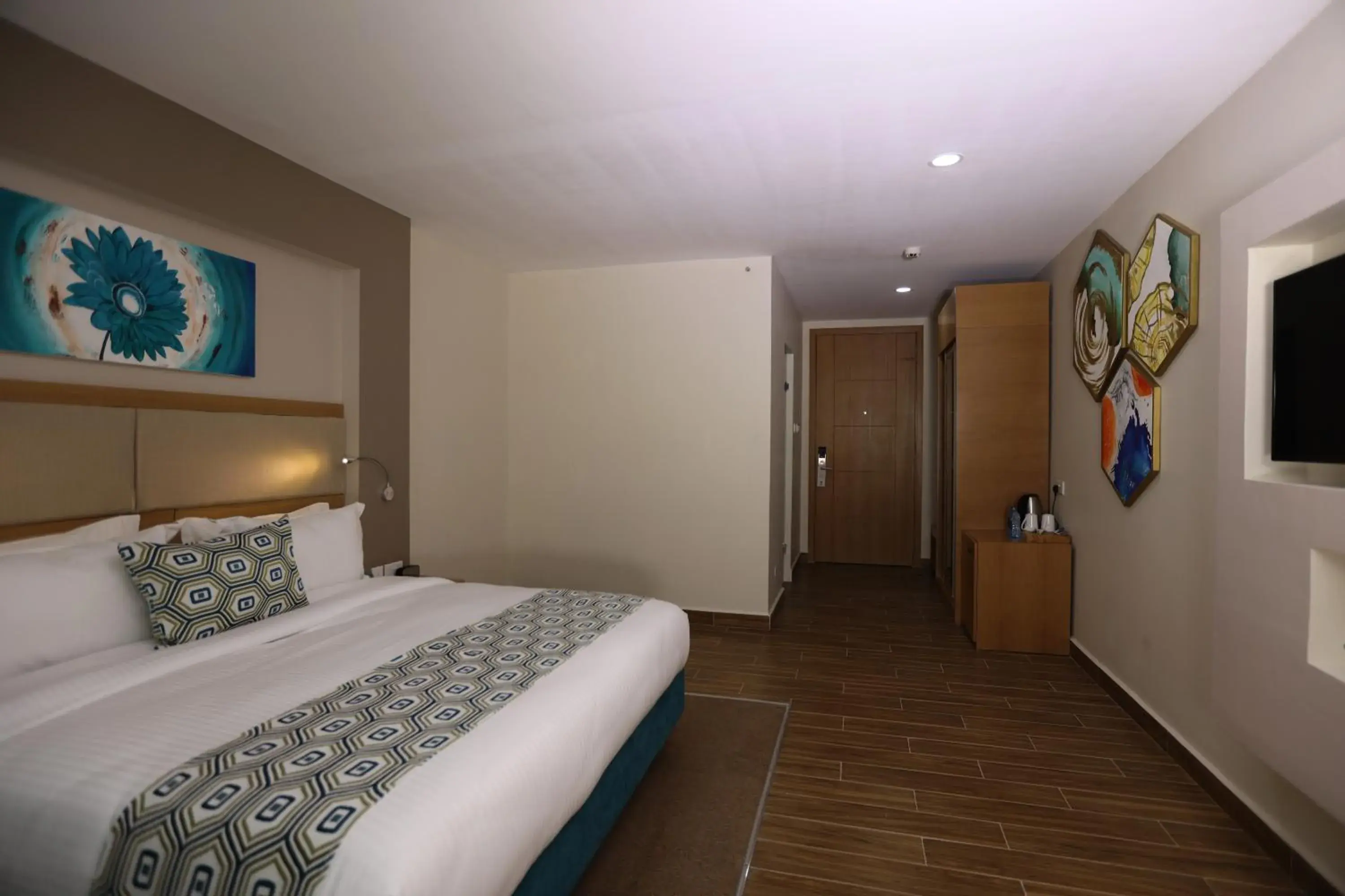 Bed in PrideInn Plaza Nairobi Airport Bed in PrideInn Plaza Nairobi Airport