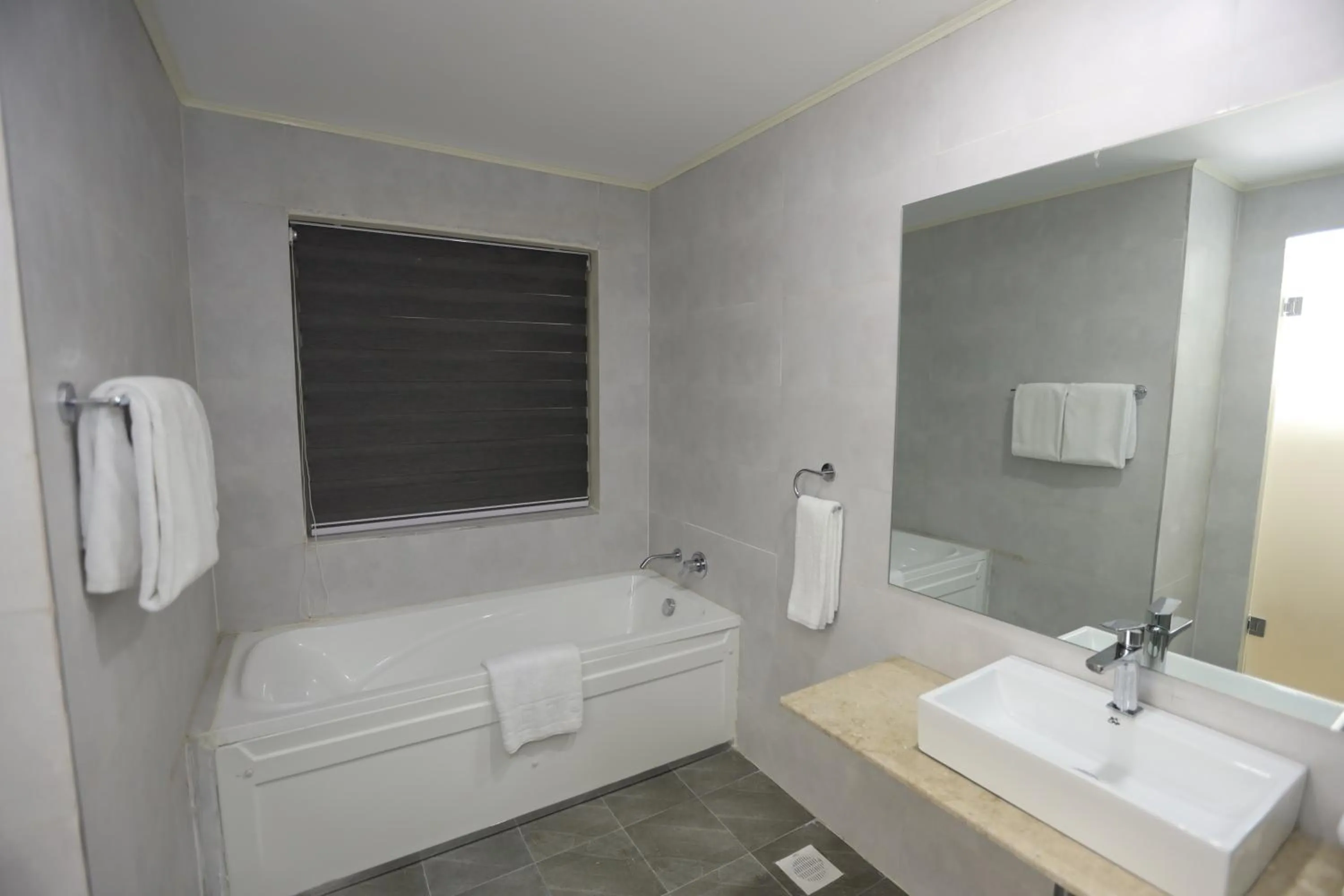 Bathroom in PrideInn Plaza Nairobi Airport