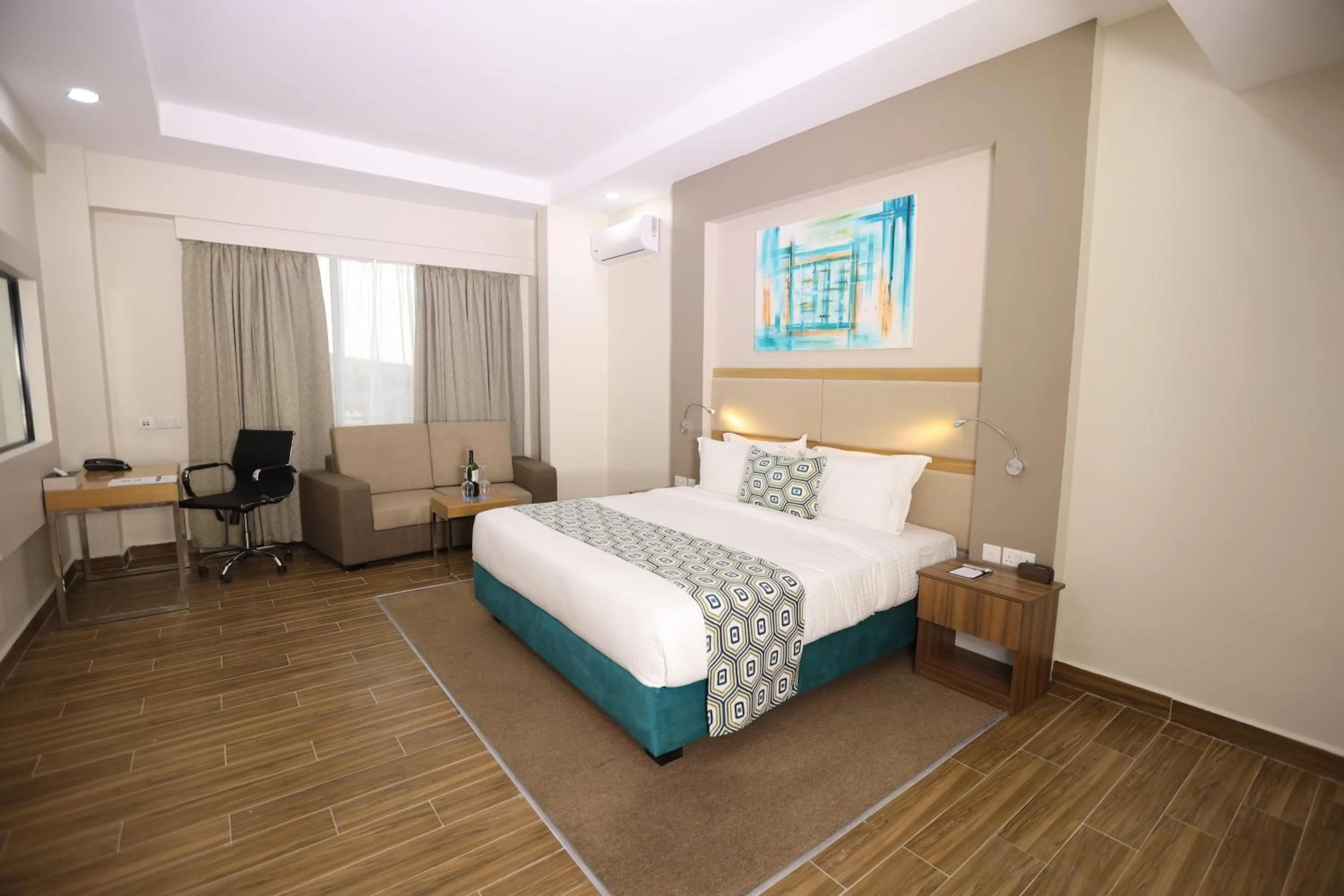 Photo of the whole room, Bed in PrideInn Plaza Nairobi Airport