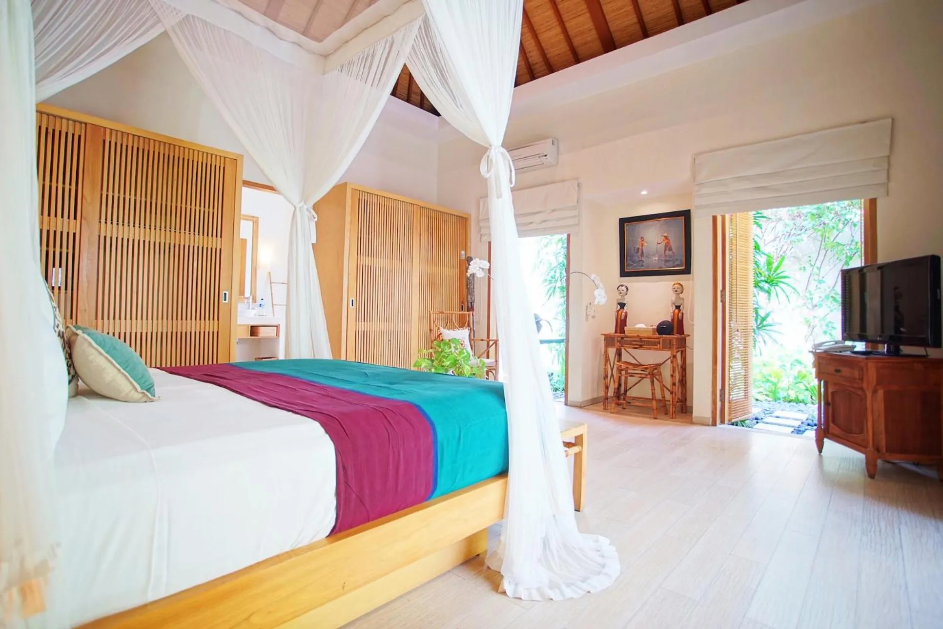 Bedroom, Bed in Villa Bali Asri Batubelig