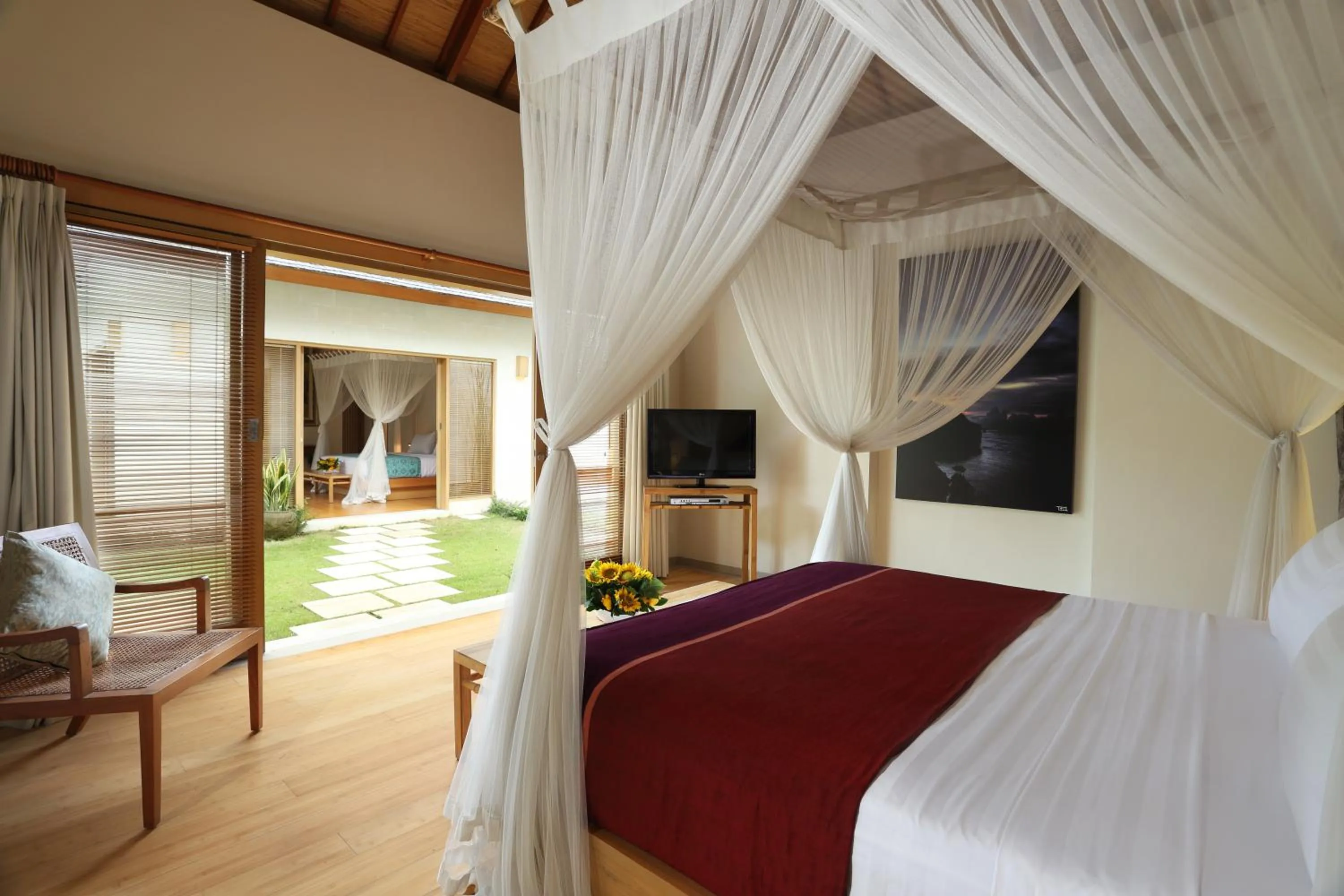 Bedroom, Bed in Villa Bali Asri Batubelig