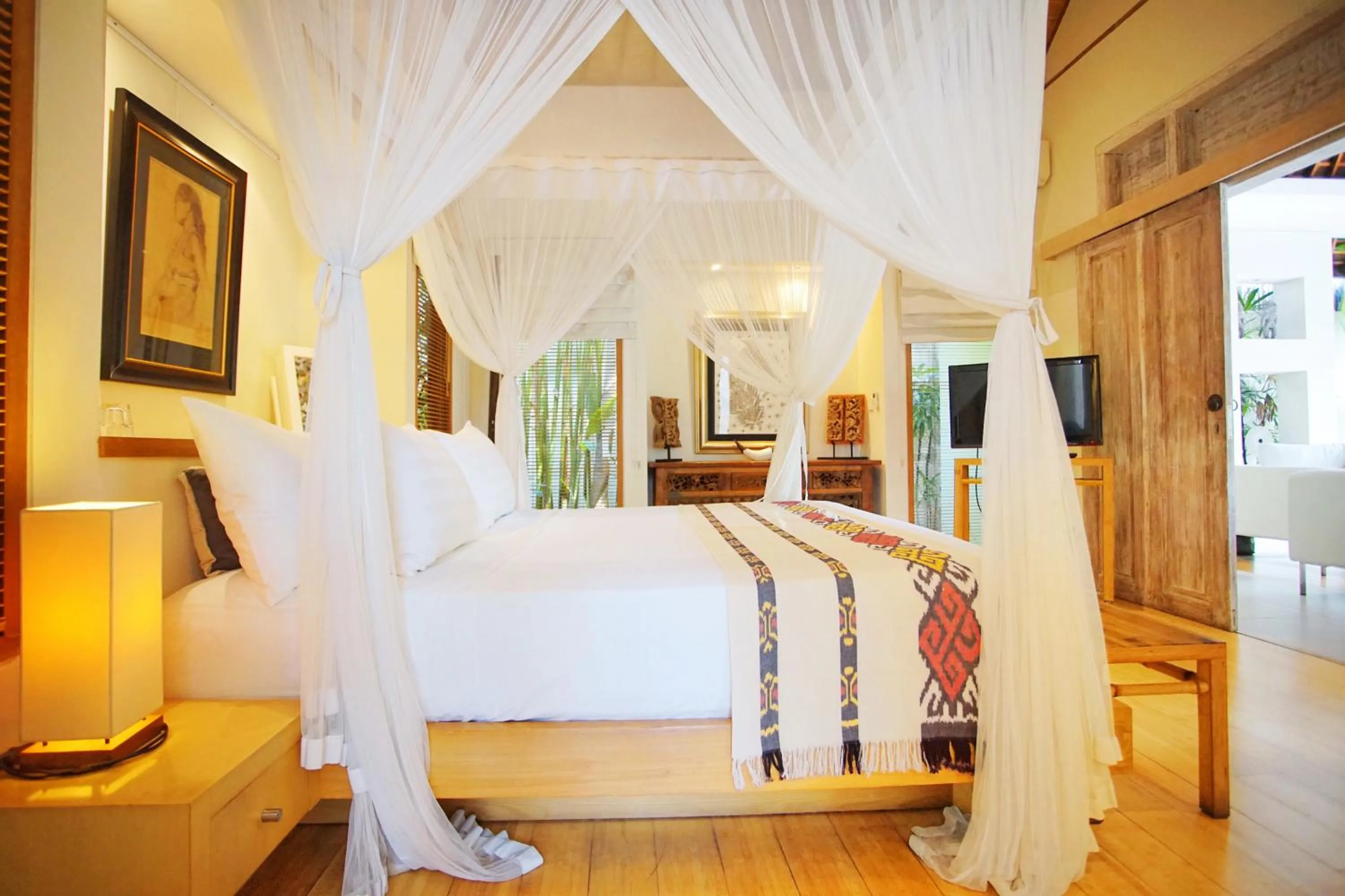 Bedroom, Bed in Villa Bali Asri Batubelig