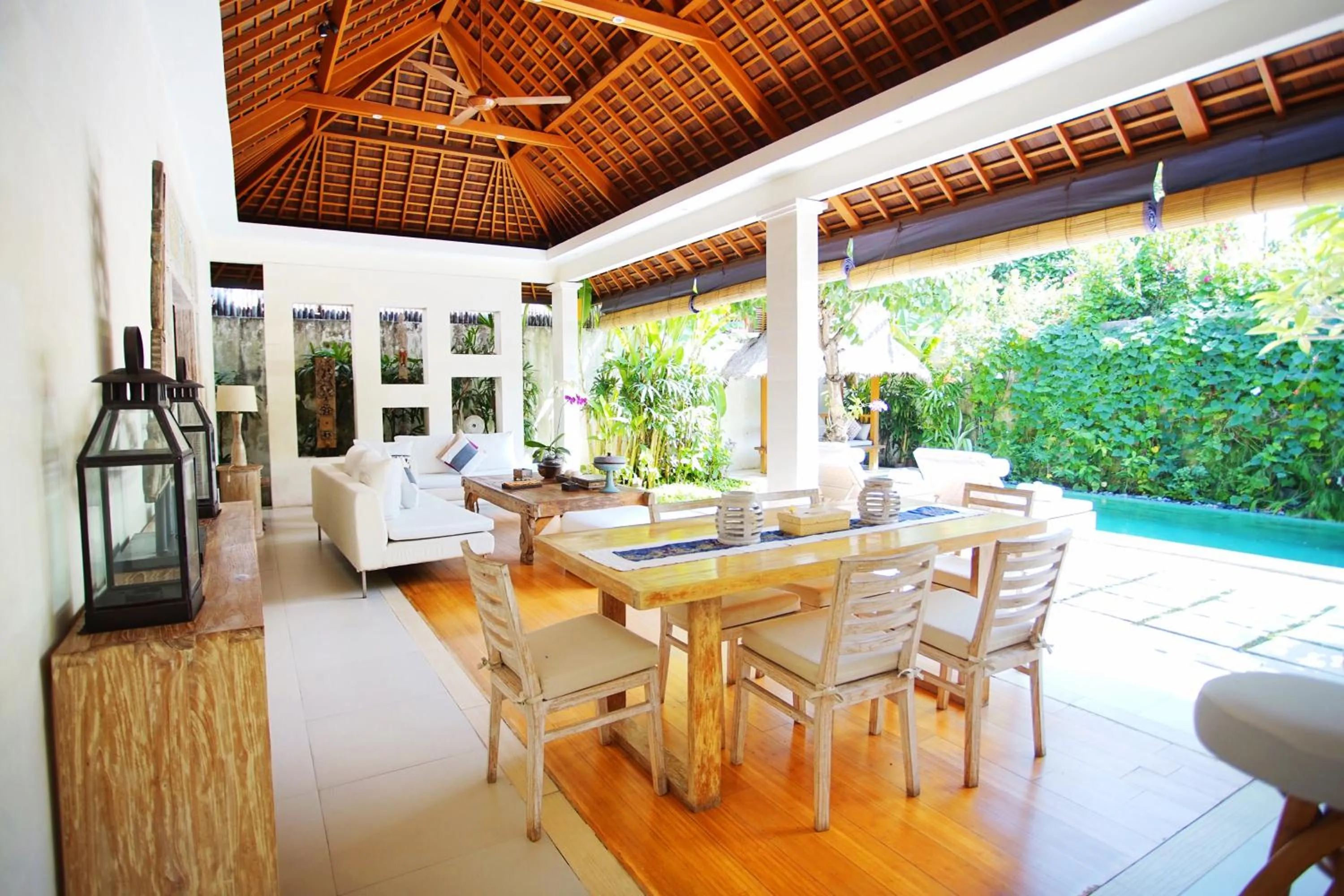 Dining area in Villa Bali Asri Batubelig