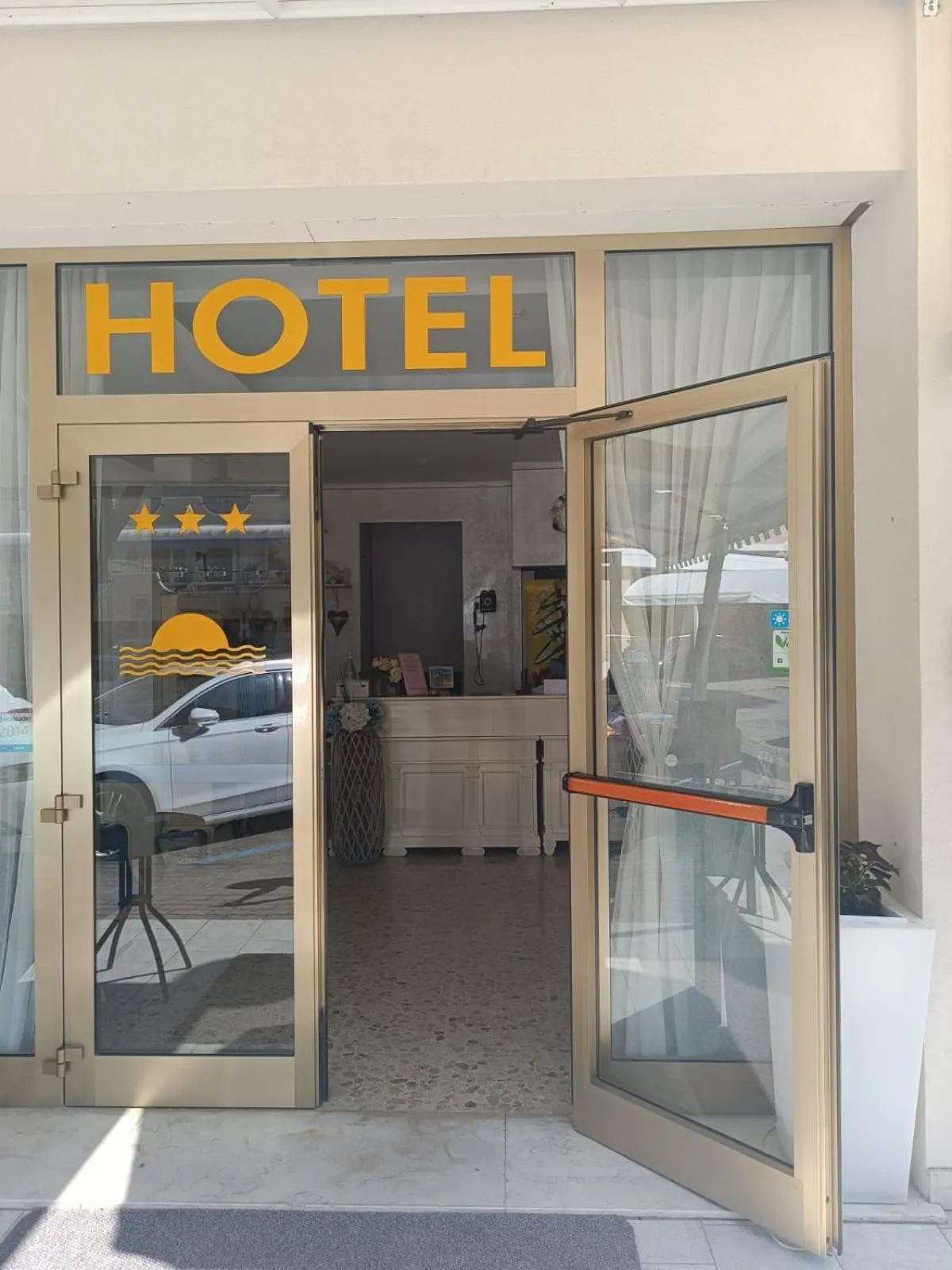 Facade/entrance in Hotel Tizian Beach