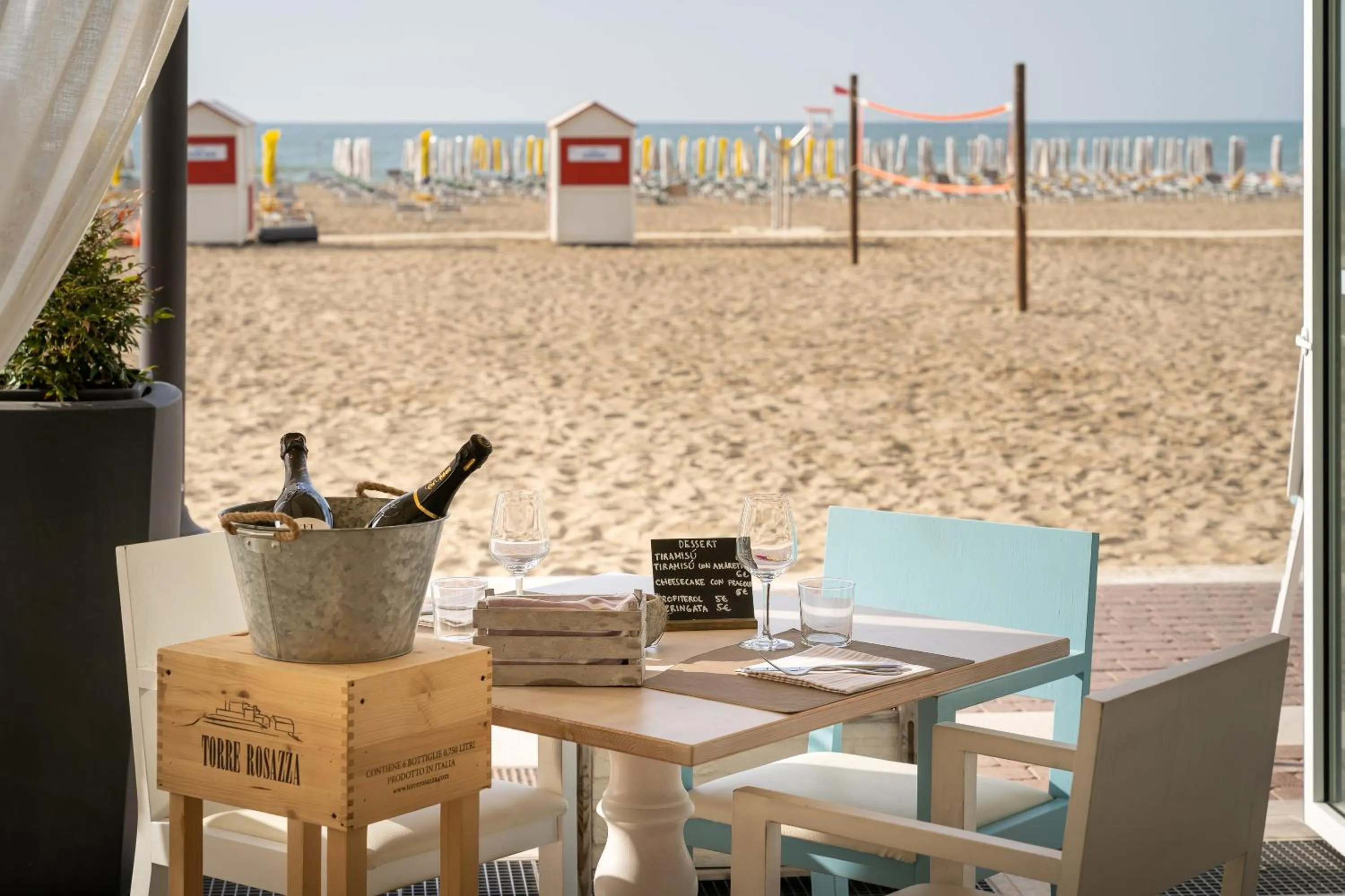 Restaurant/places to eat in Hotel Tizian Beach