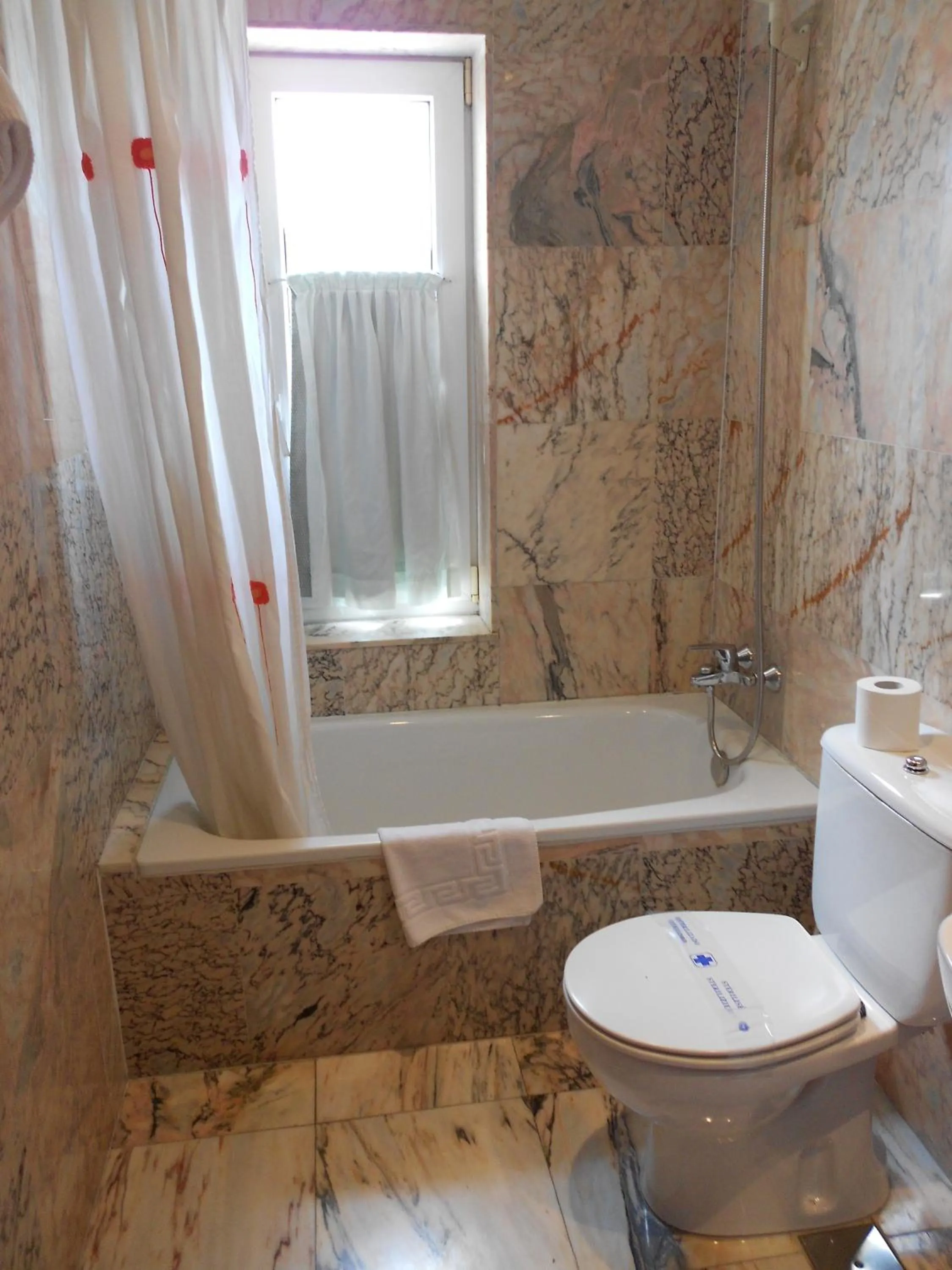 Toilet in Hotel Narcea