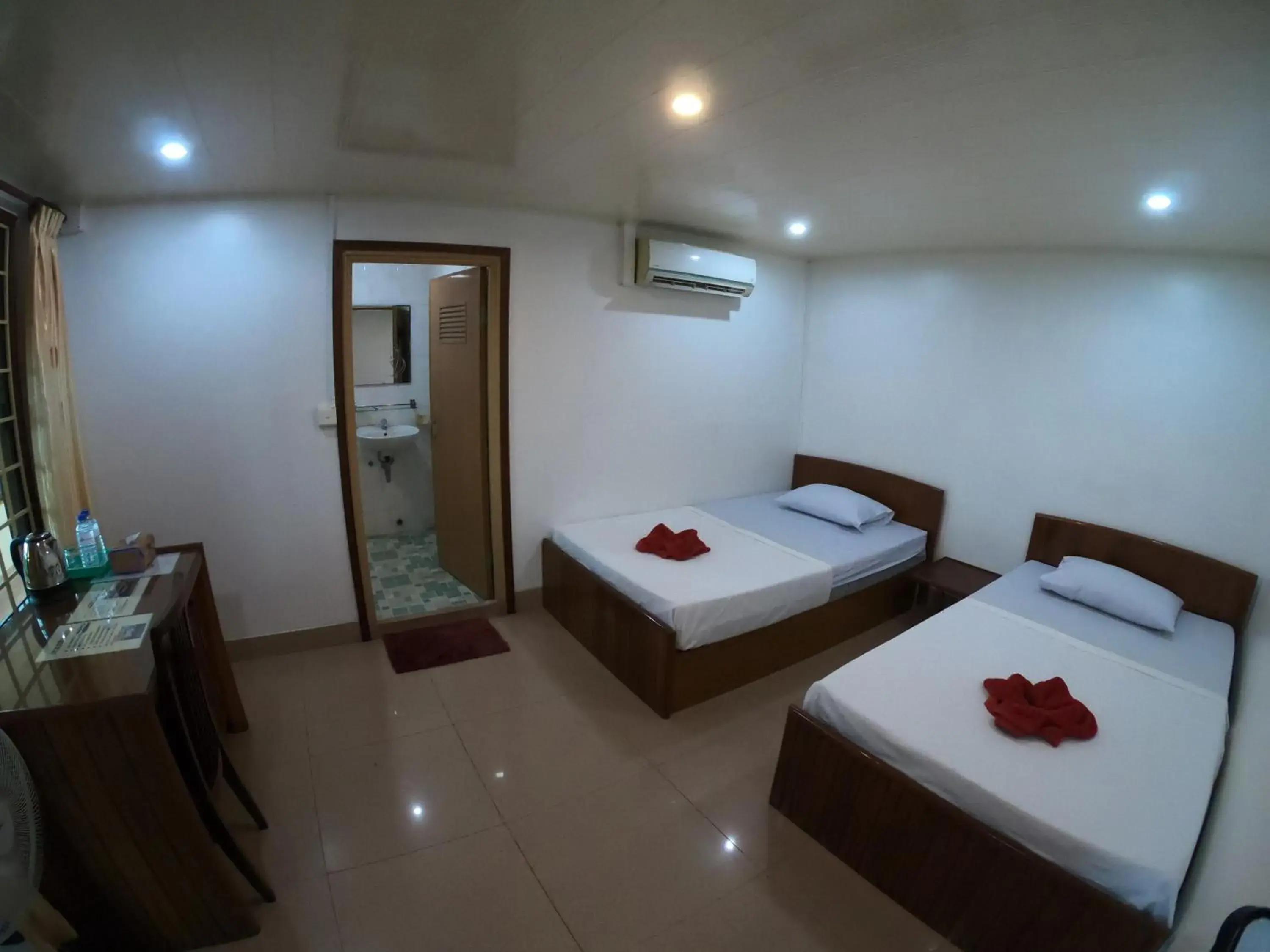 Bedroom, Bed in The Bright Lotus Guesthouse Bedroom, Bed in The Bright Lotus Guesthouse