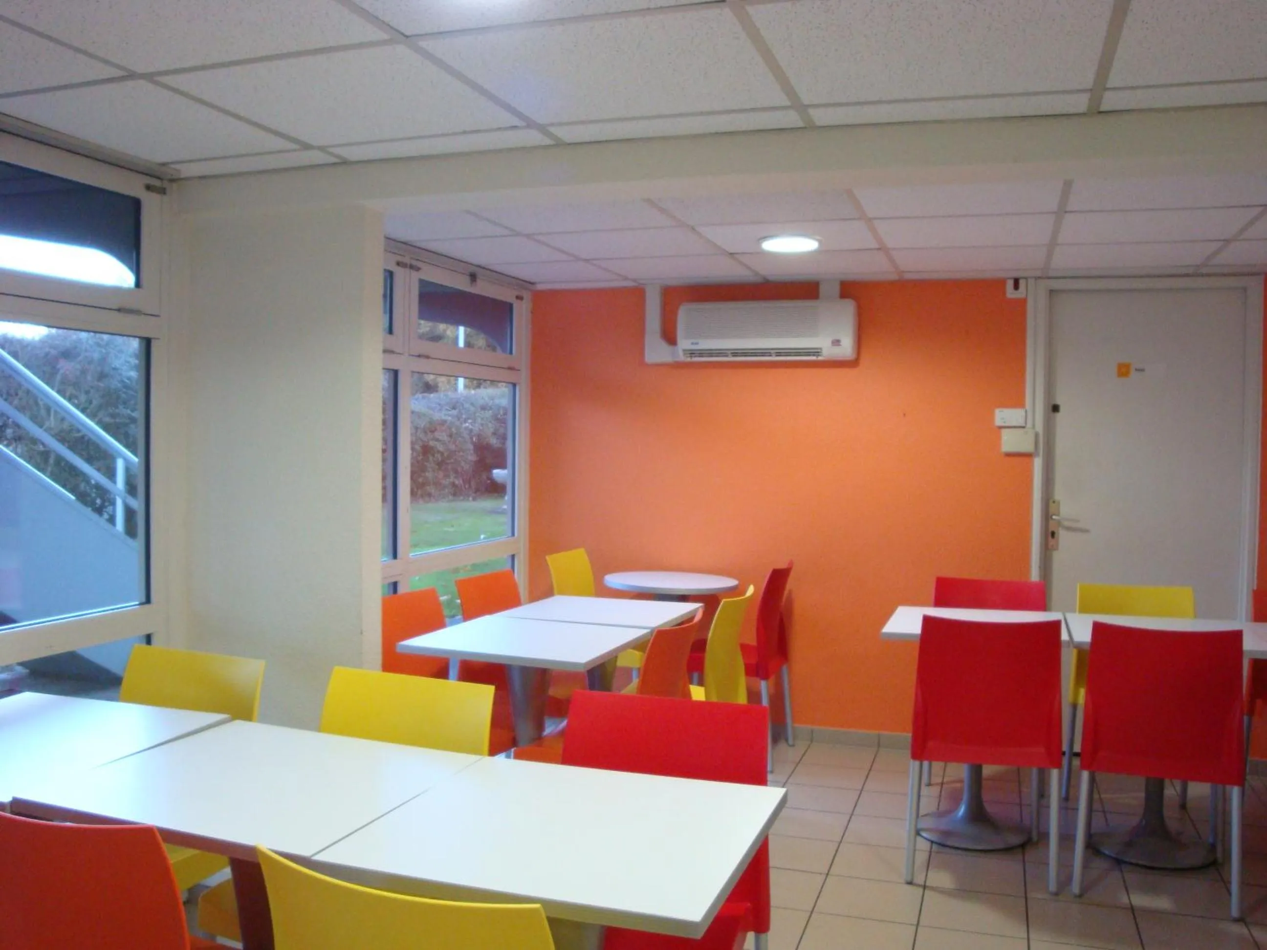 Area and facilities in Premiere Classe Angers Beaucouzé