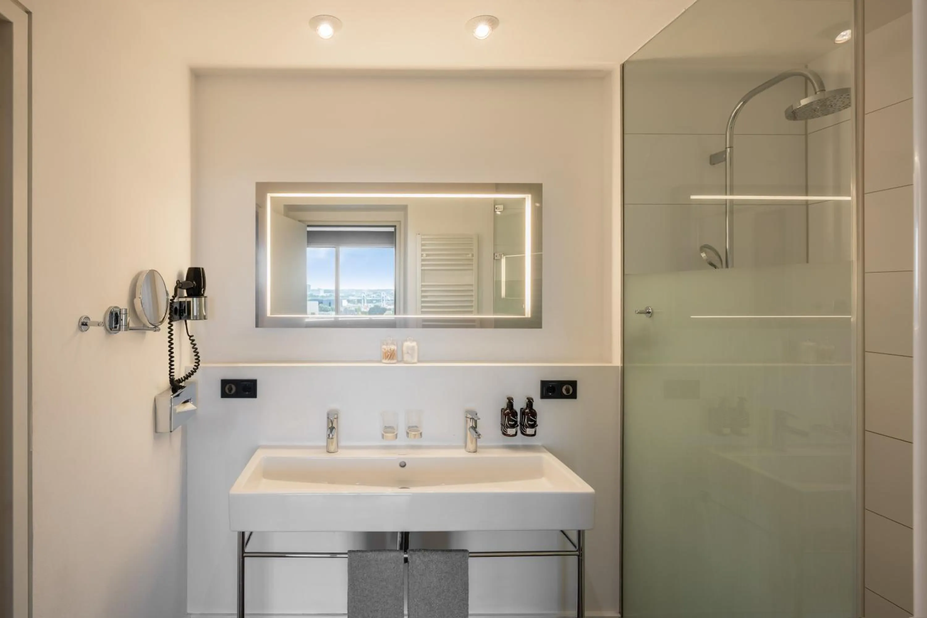 Shower in INNSiDE by Meliá Düsseldorf Hafen