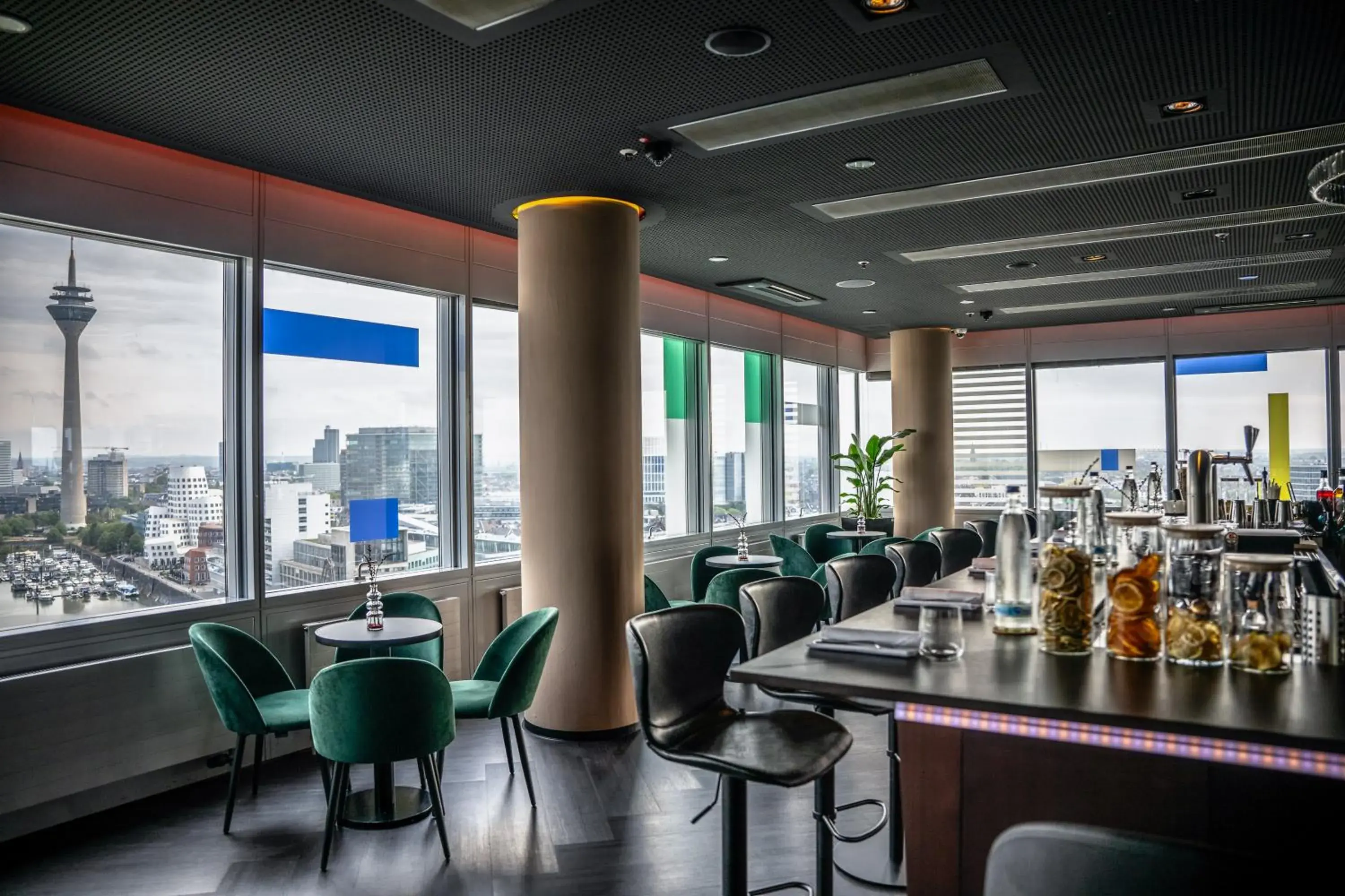 Restaurant/places to eat in INNSiDE by Meliá Düsseldorf Hafen Restaurant/places to eat in INNSiDE by Meliá Düsseldorf Hafen