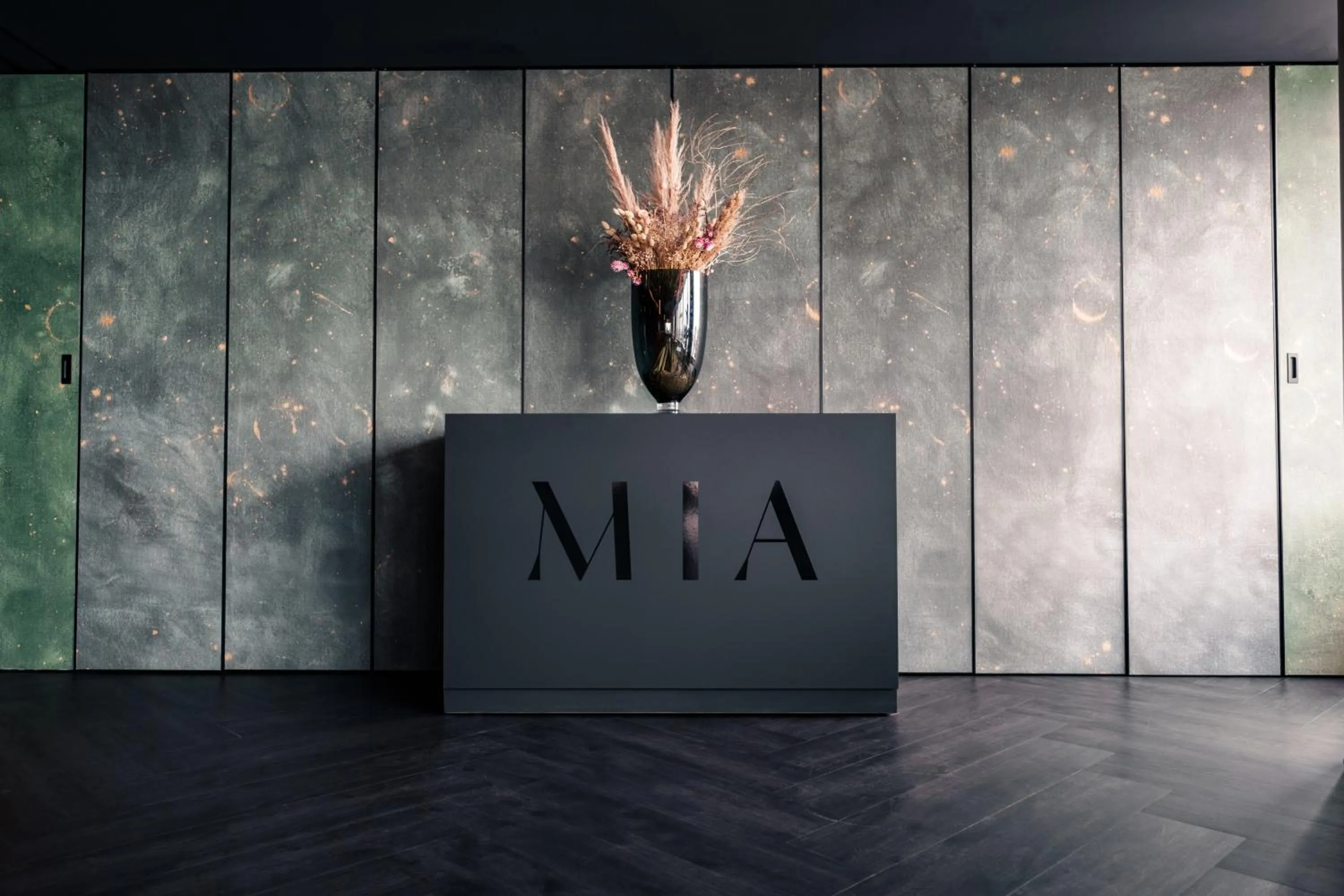 Restaurant/places to eat in INNSiDE by Meliá Düsseldorf Hafen