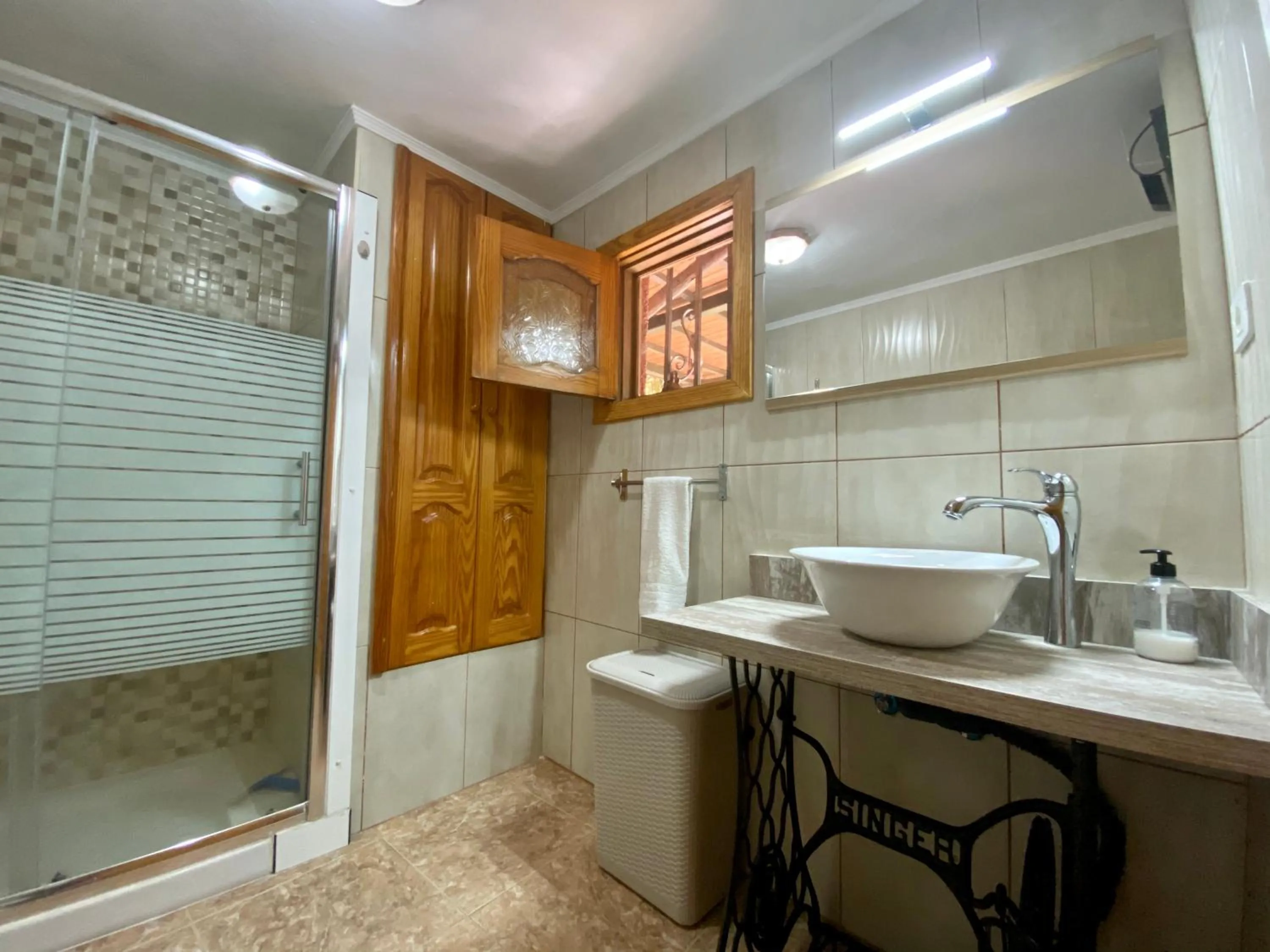 Bathroom in Casa Rural Guayadeque Ca'Juani