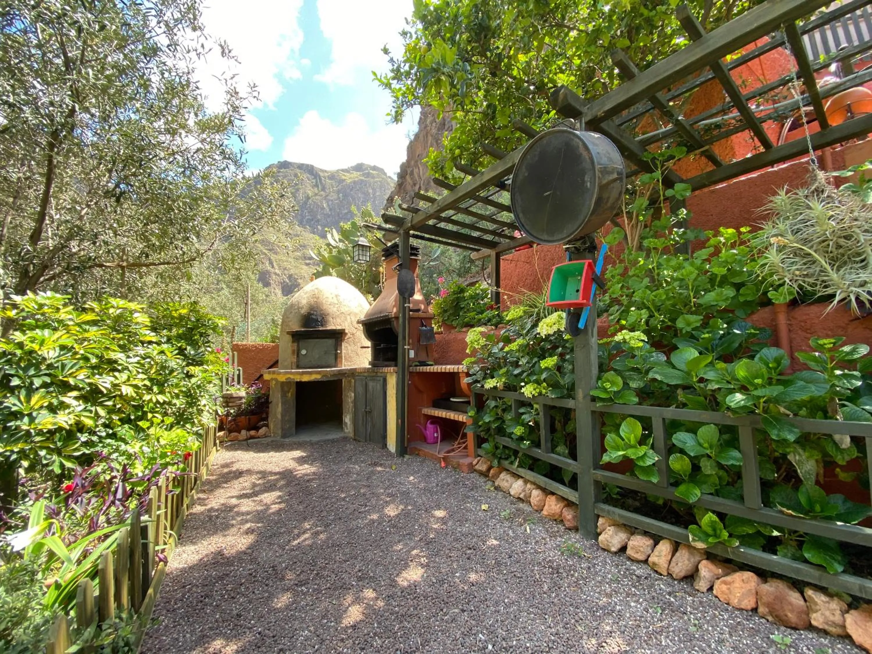 BBQ facilities in Casa Rural Guayadeque Ca'Juani