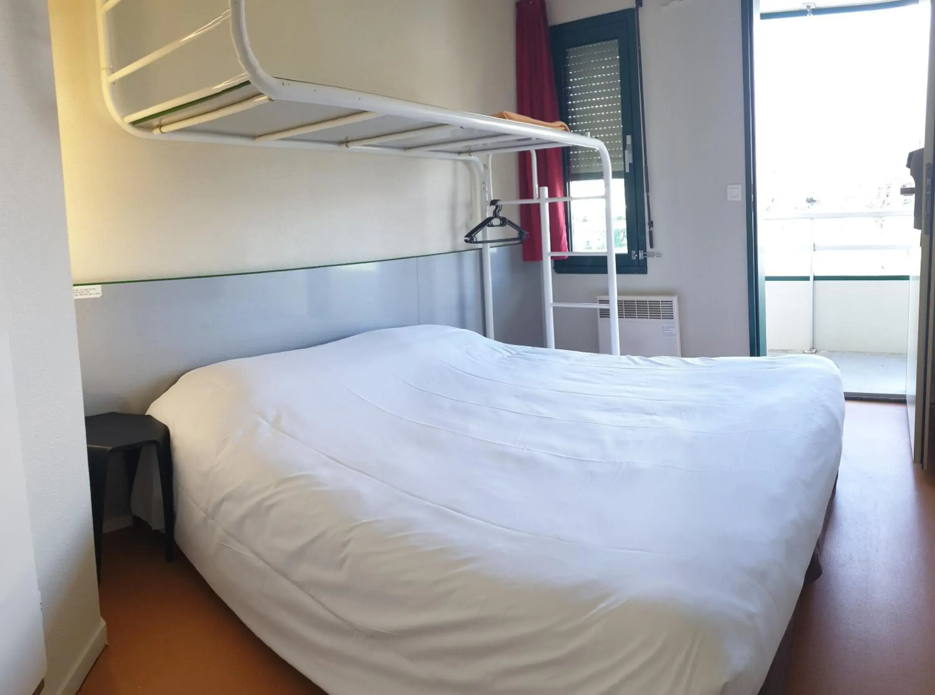 Double Room in Premiere Classe Brive La Gaillarde Ouest Double Room in Premiere Classe Brive La Gaillarde Ouest