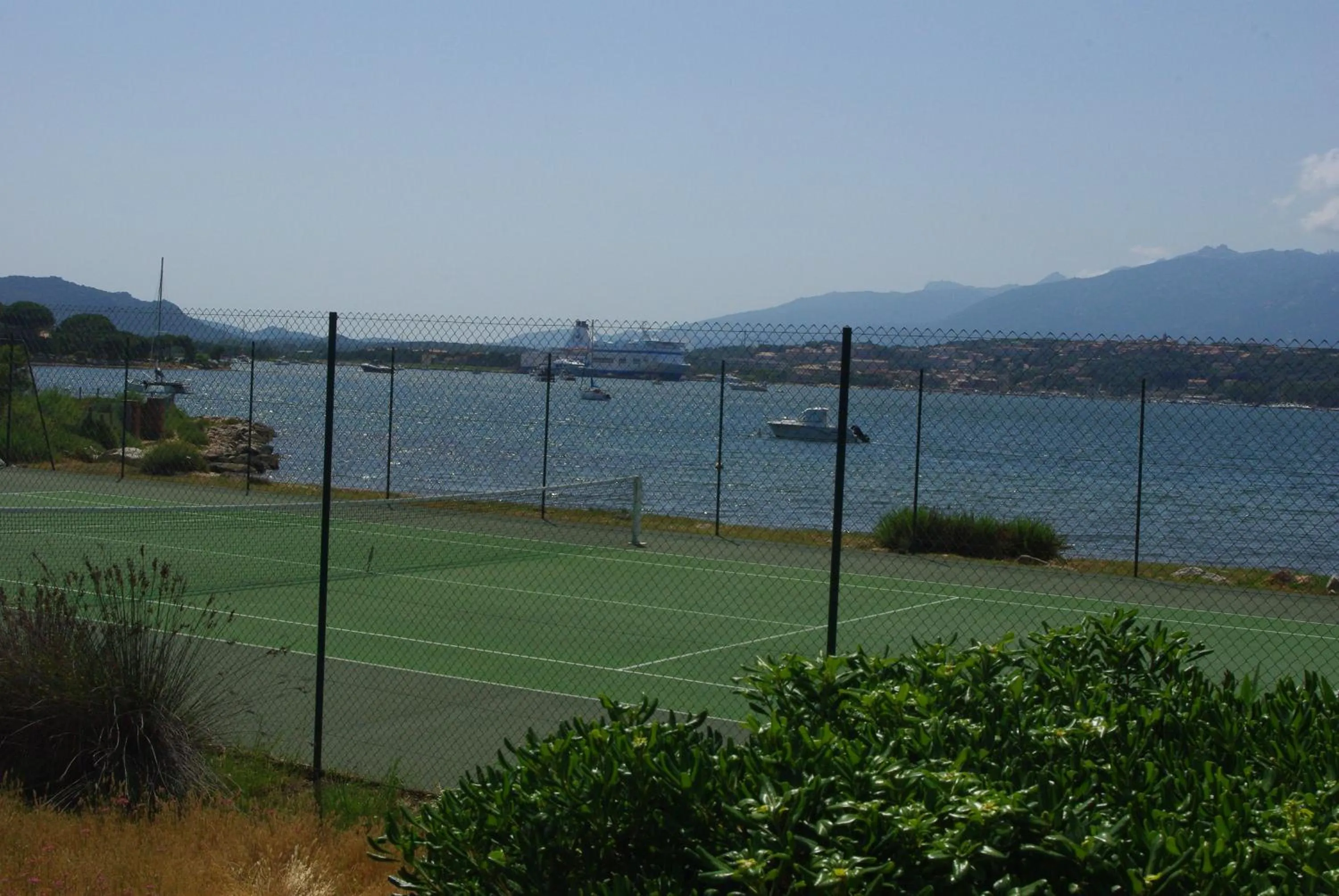 Tennis court in Résidence Le Village Marin