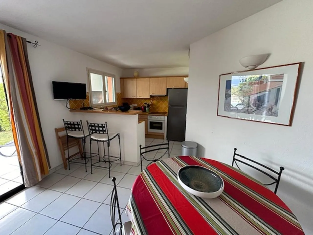 Communal lounge/ TV room in Résidence Le Village Marin