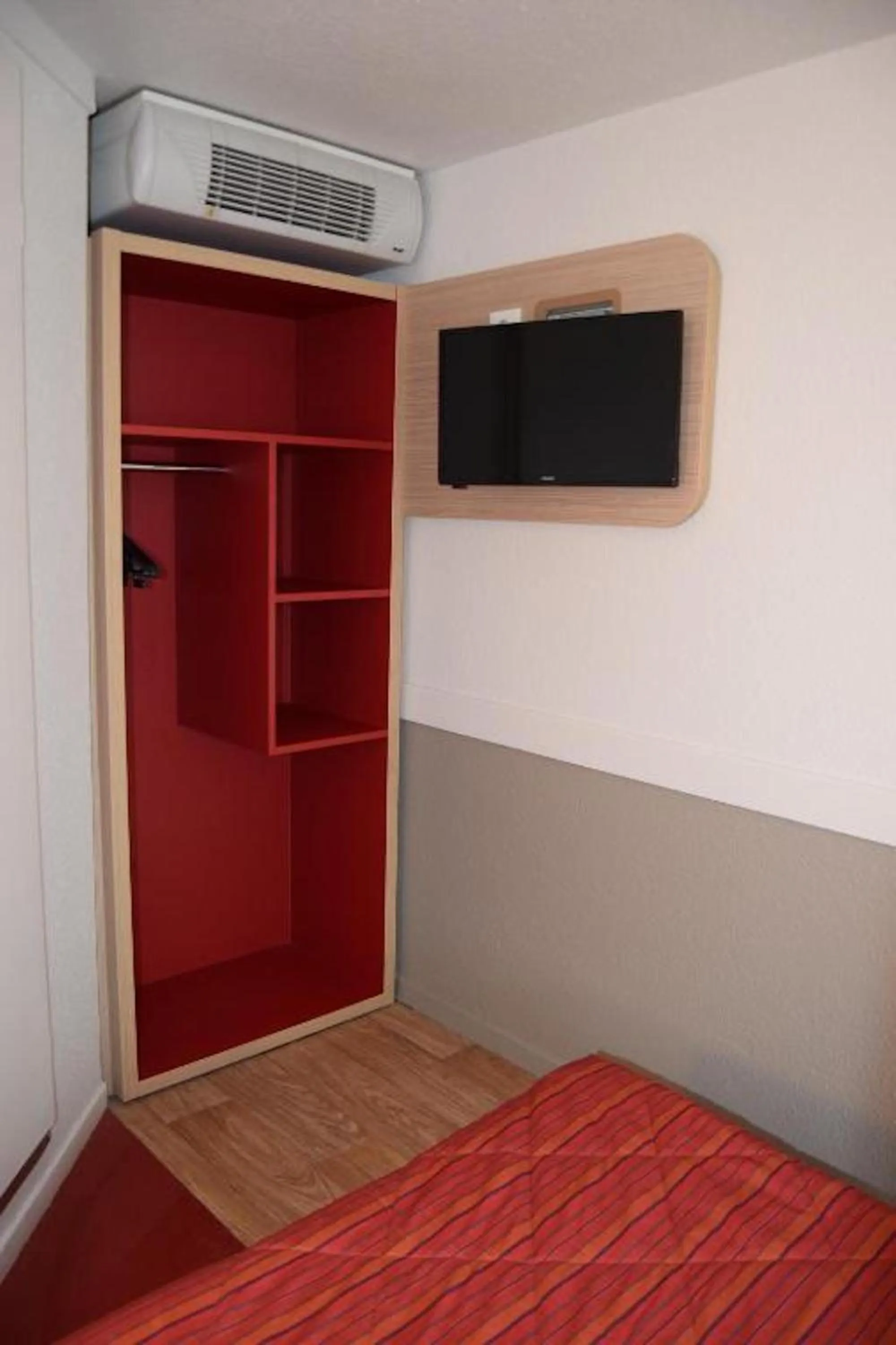 Property building, Bed in Premiere Classe Beauvais