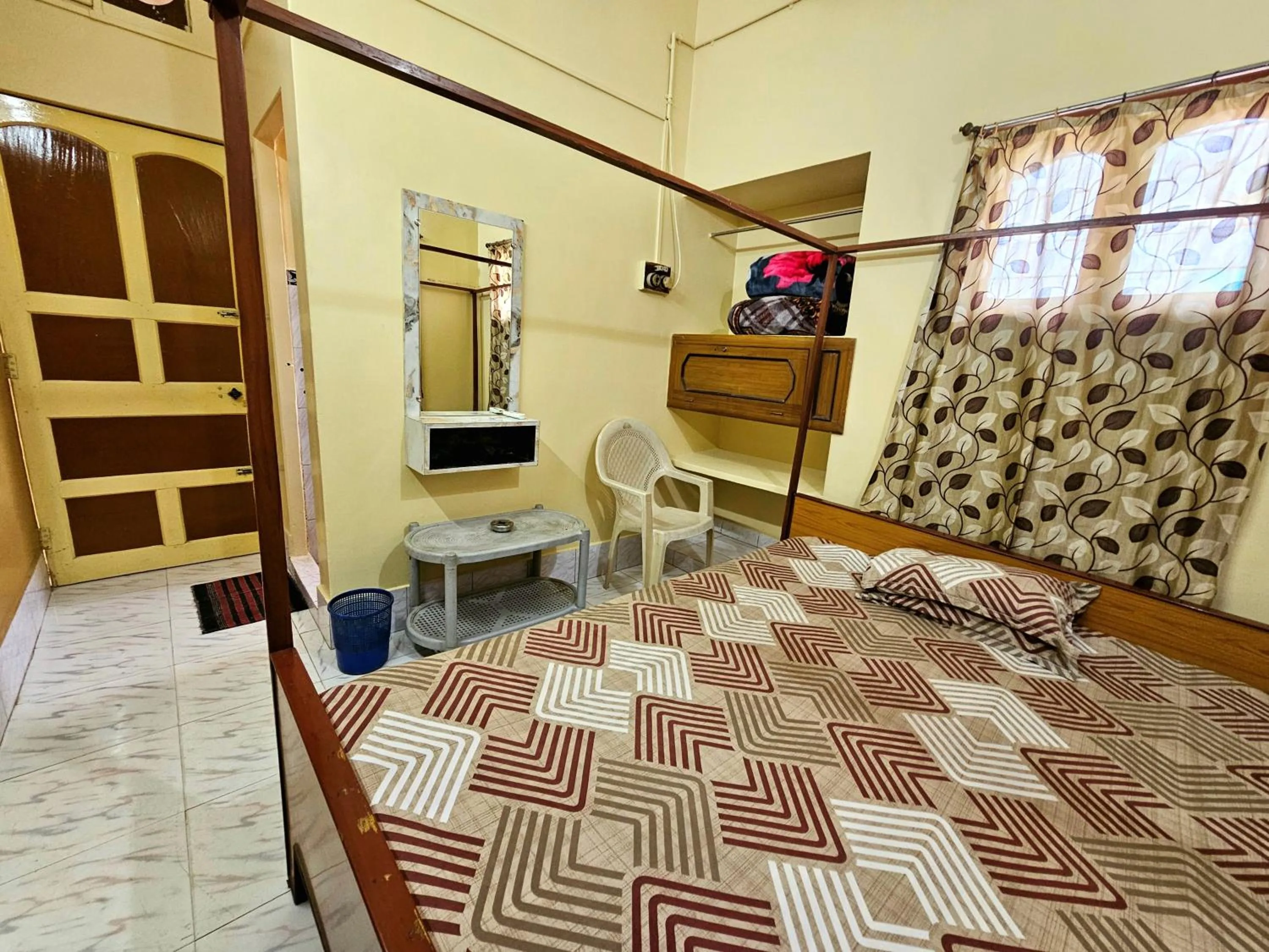 Bedroom, Bed in Monalisa Lodge