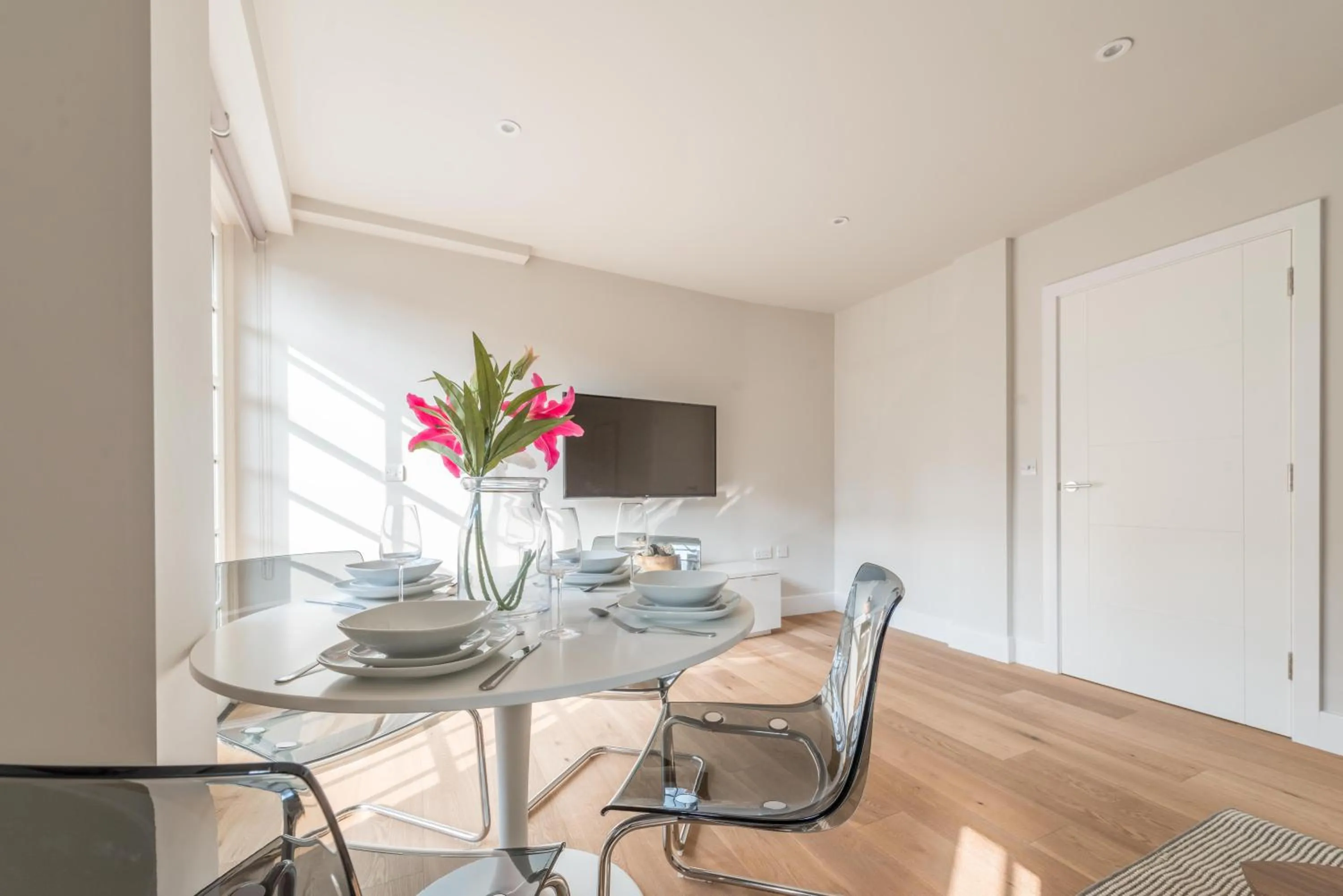 Hampden Apartments - The Diana