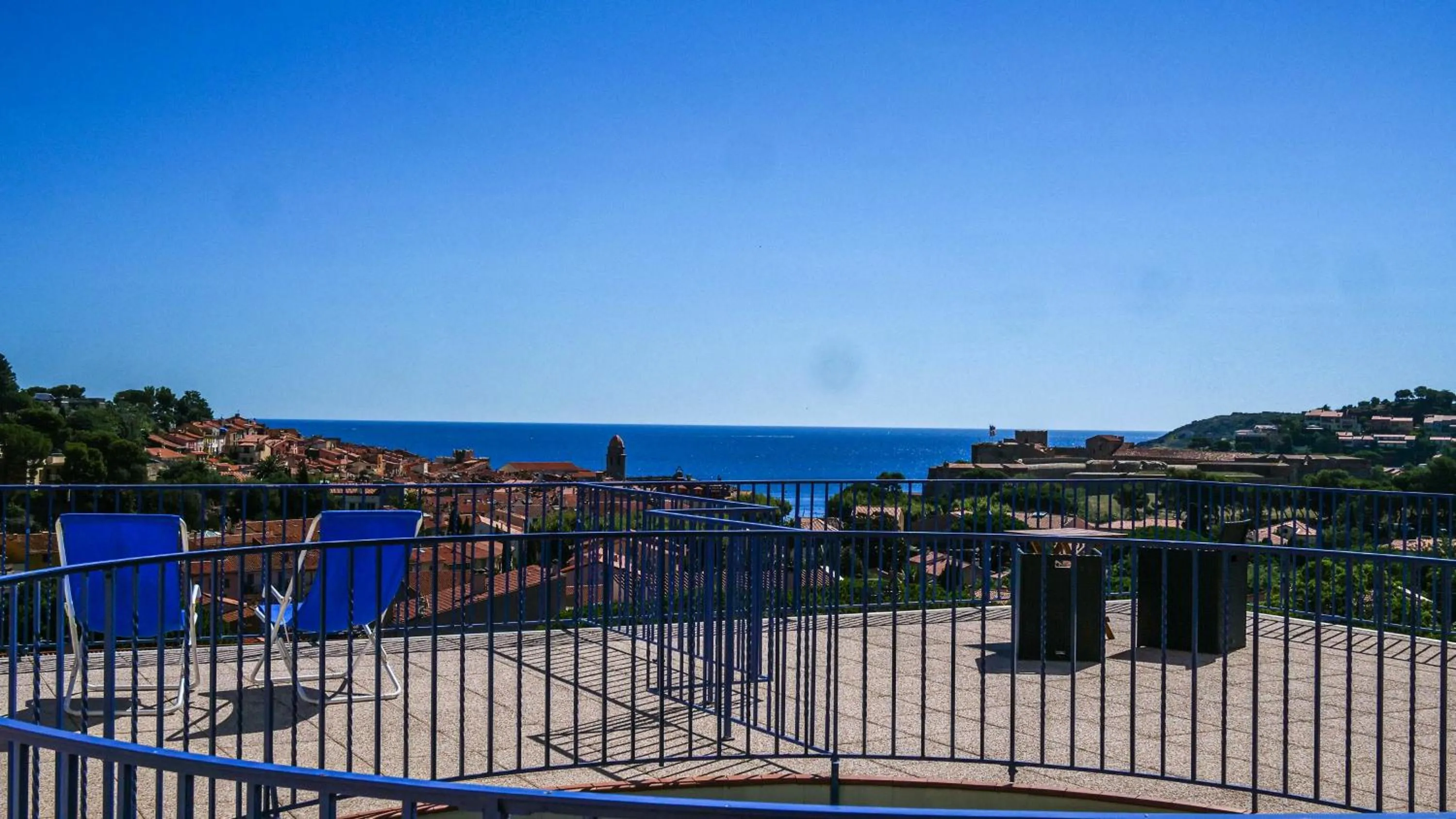 Patio in Hôtel AMBEILLE