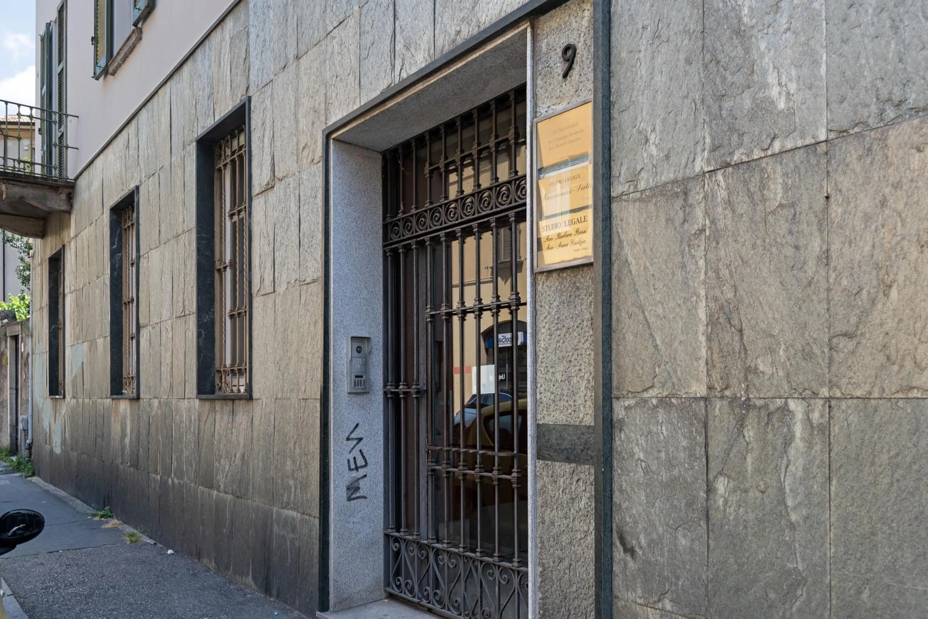 Facade/entrance in Vittoria Corner - byMyHomeInComo