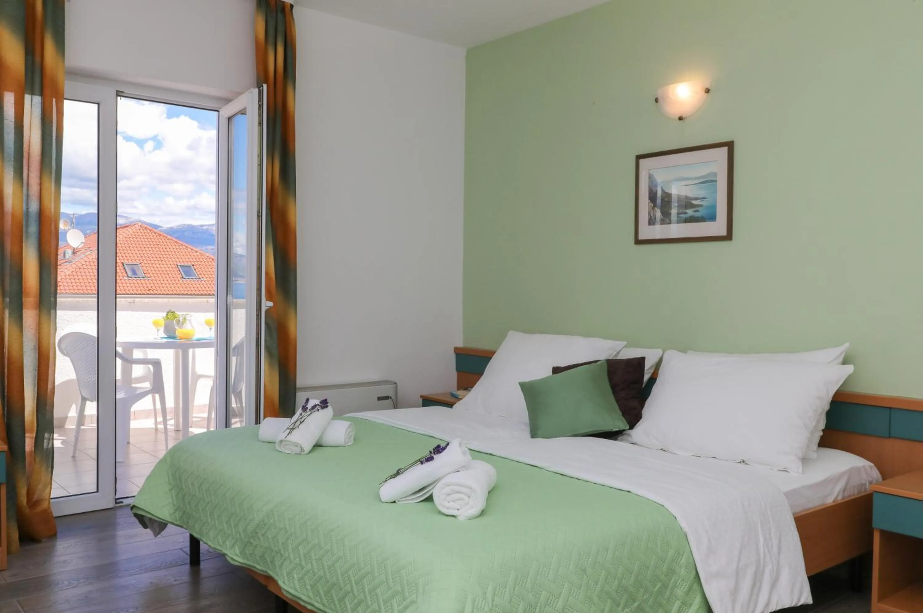 Bedroom, Bed in Downtown Private Rooms Mandić