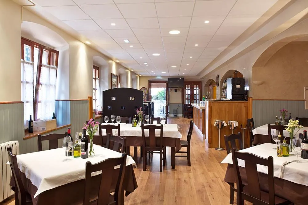 Lounge or bar in Hotel Restaurante El Manquin