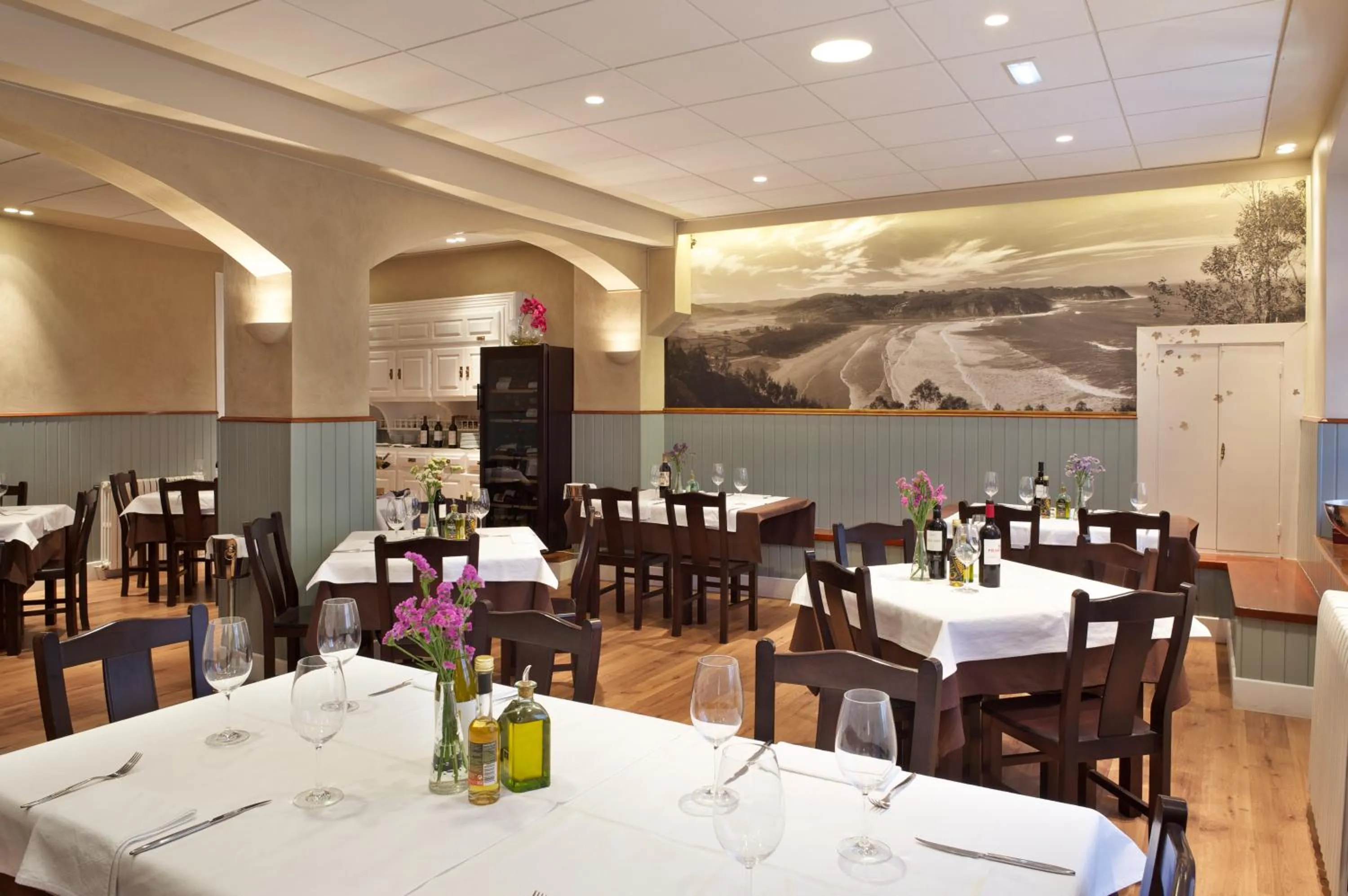 Restaurant/places to eat in Hotel Restaurante El Manquin