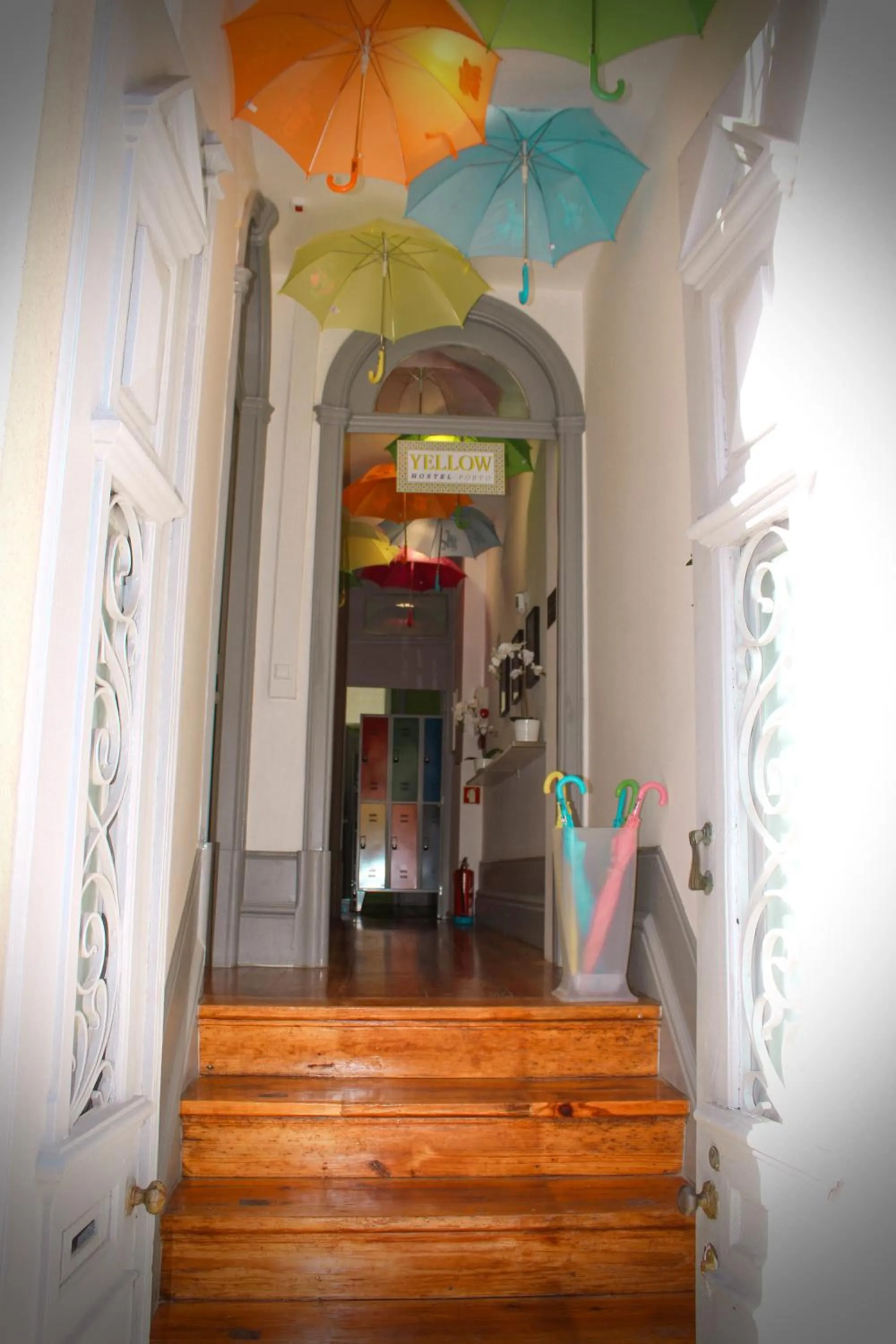 Facade/entrance in By Doors Hostel