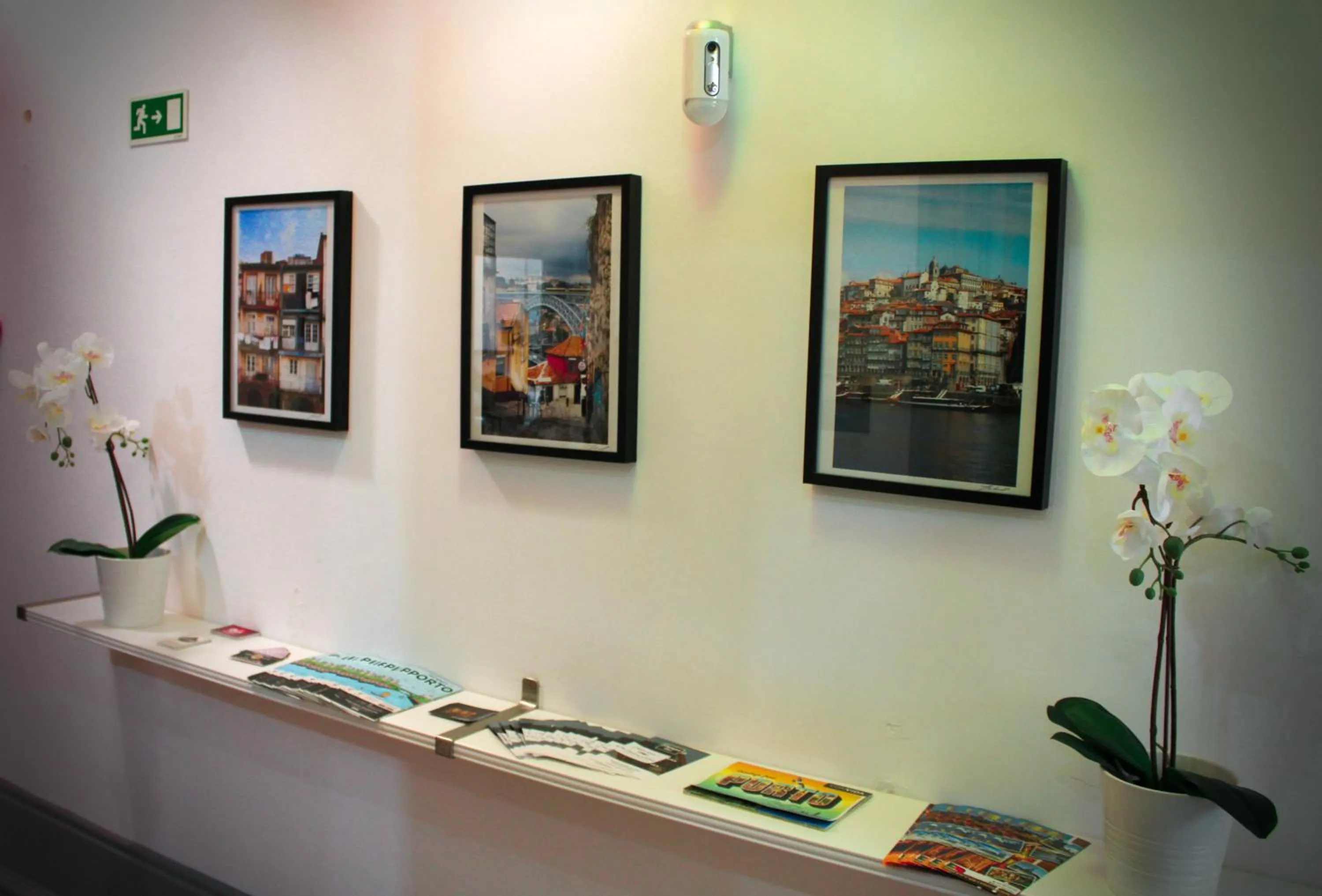 Lobby or reception in By Doors Hostel