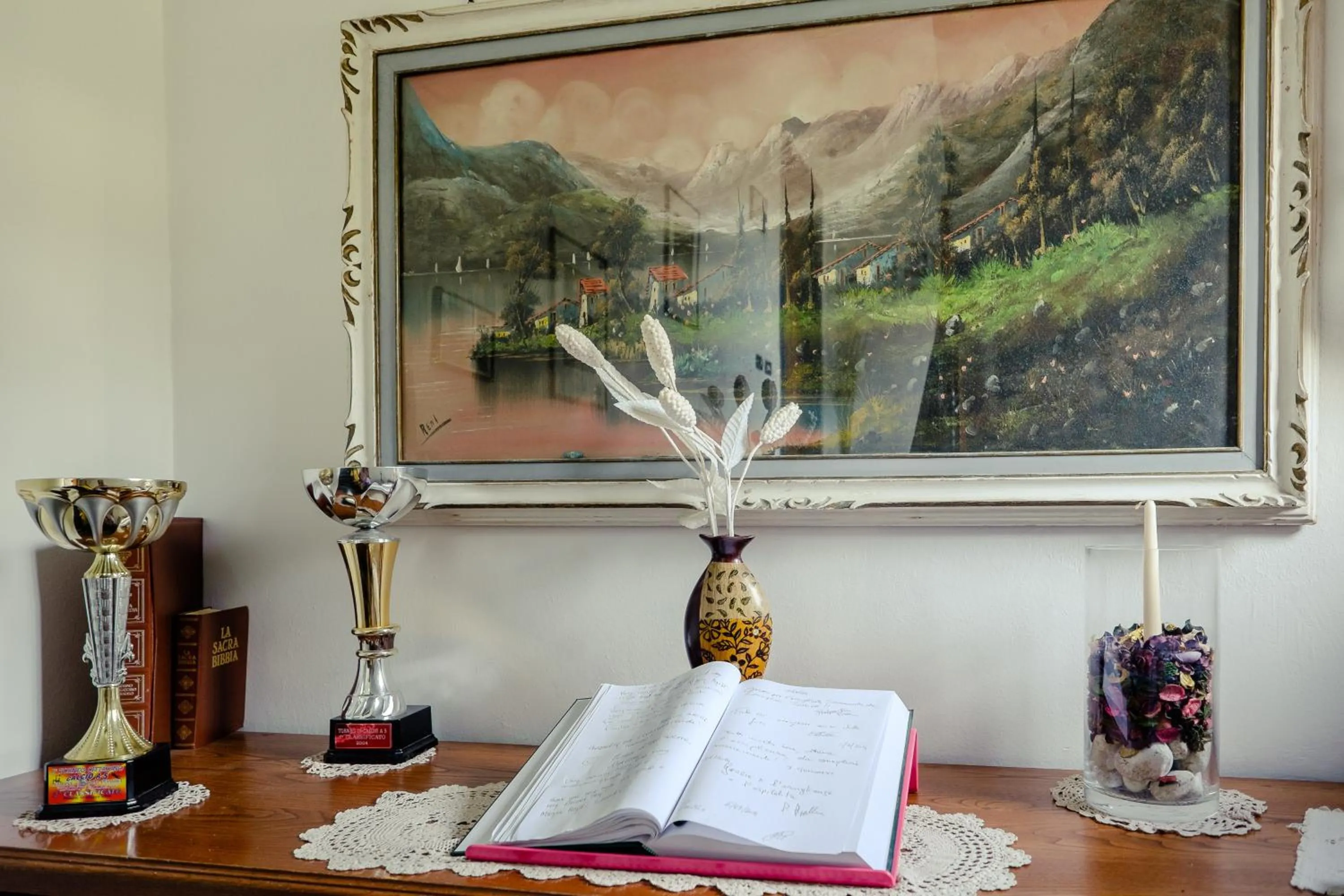 Decorative detail in B&B Elena