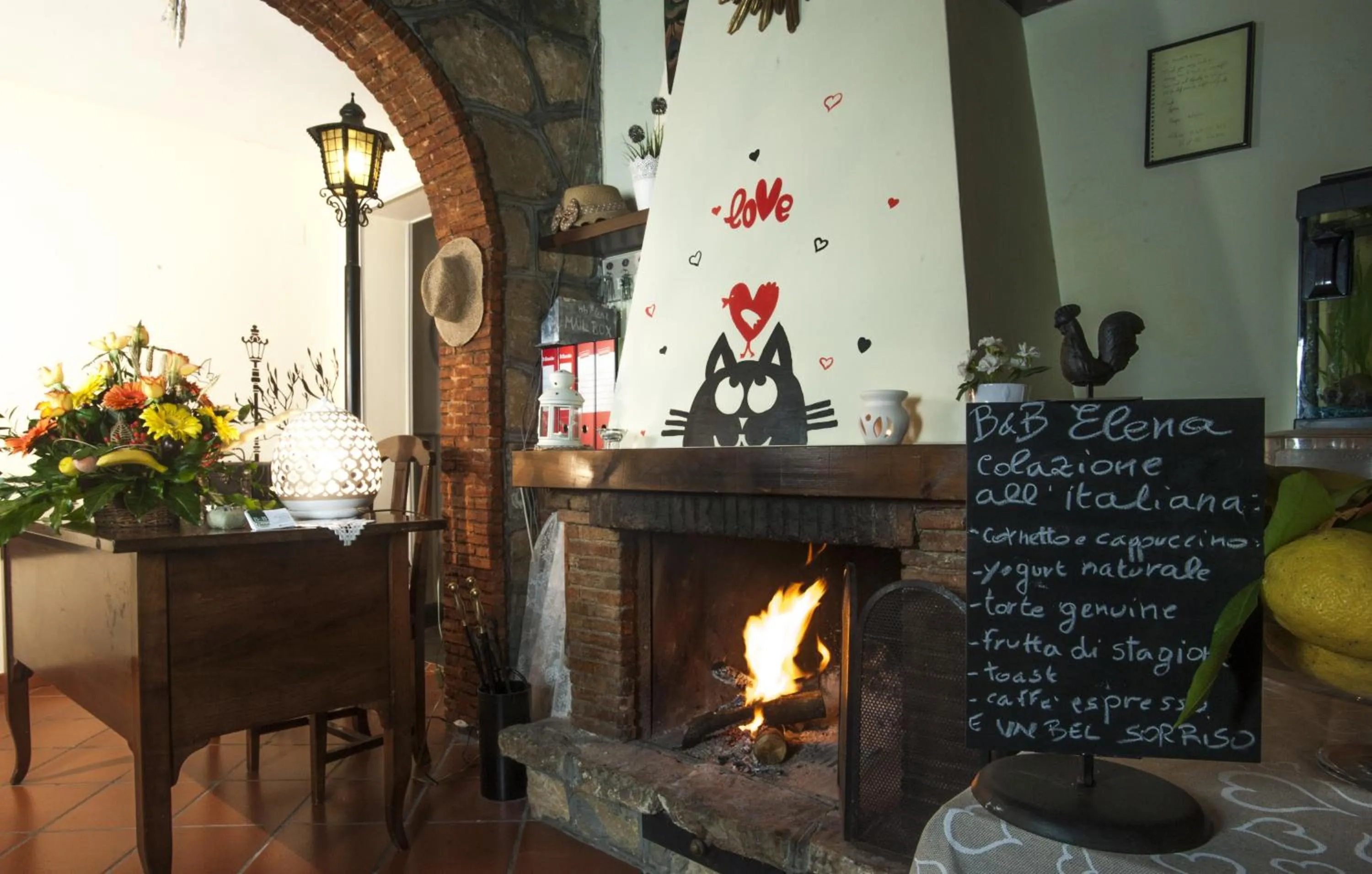 Communal lounge/ TV room in B&B Elena