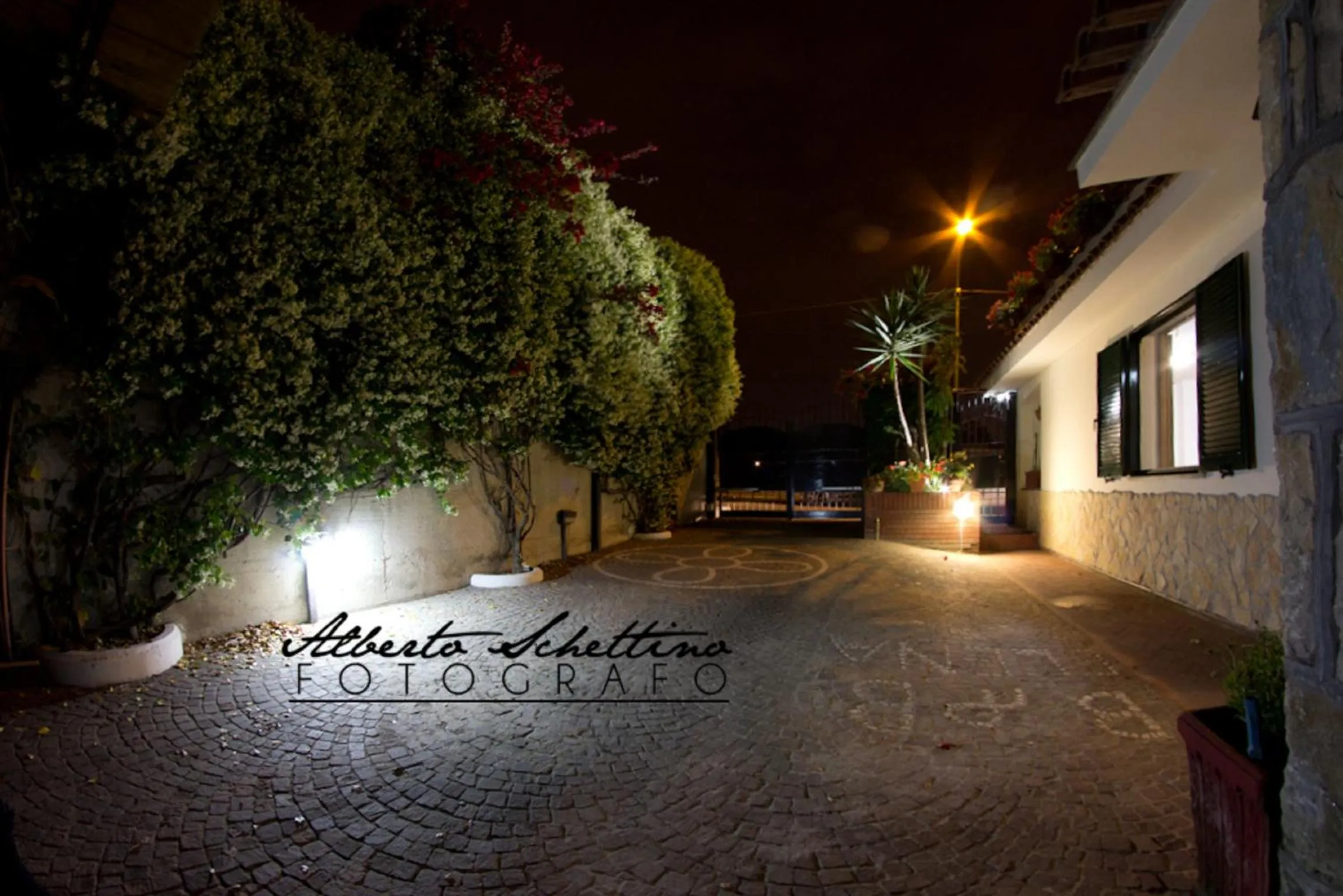 Facade/entrance in B&B Elena