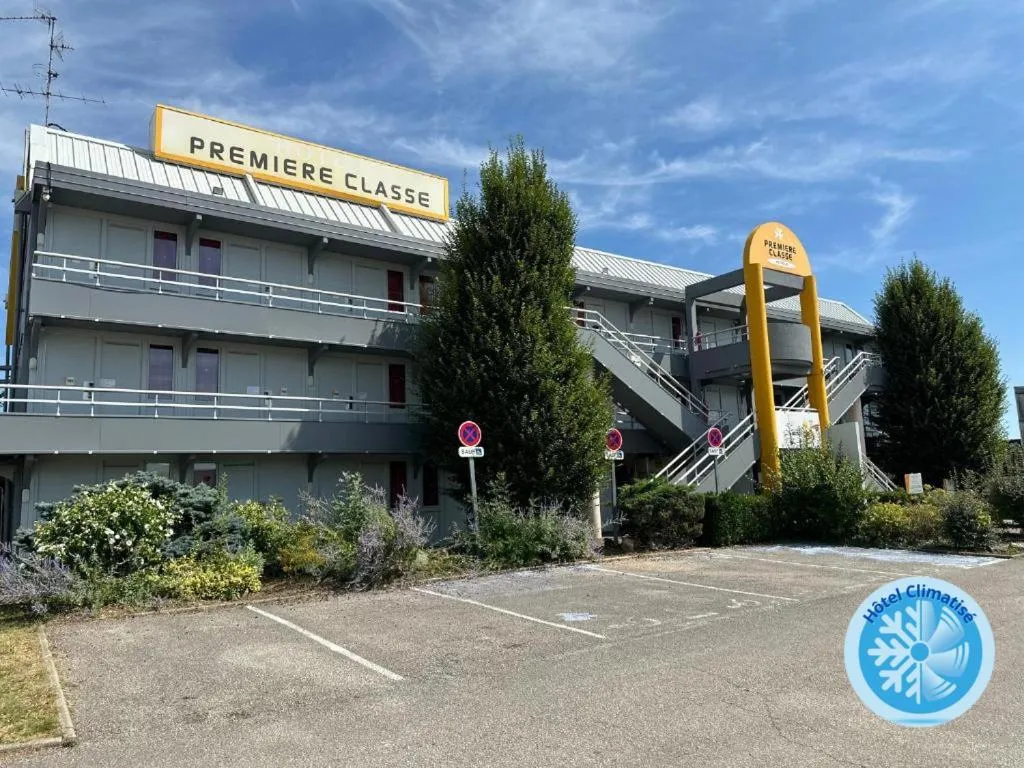 Property building in Premiere Classe Dijon Sud - Marsannay