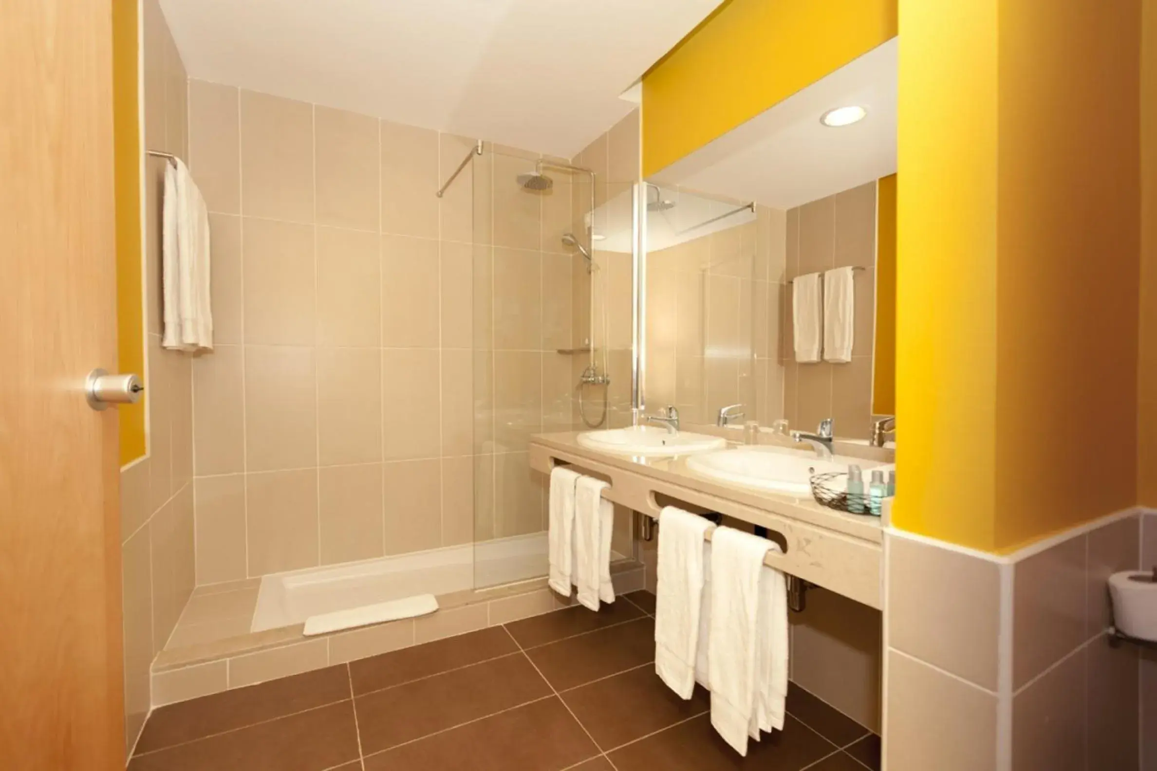 Triple Junior Suite in Pestana Tropico Ocean & City Hotel Triple Junior Suite in Pestana Tropico Ocean & City Hotel