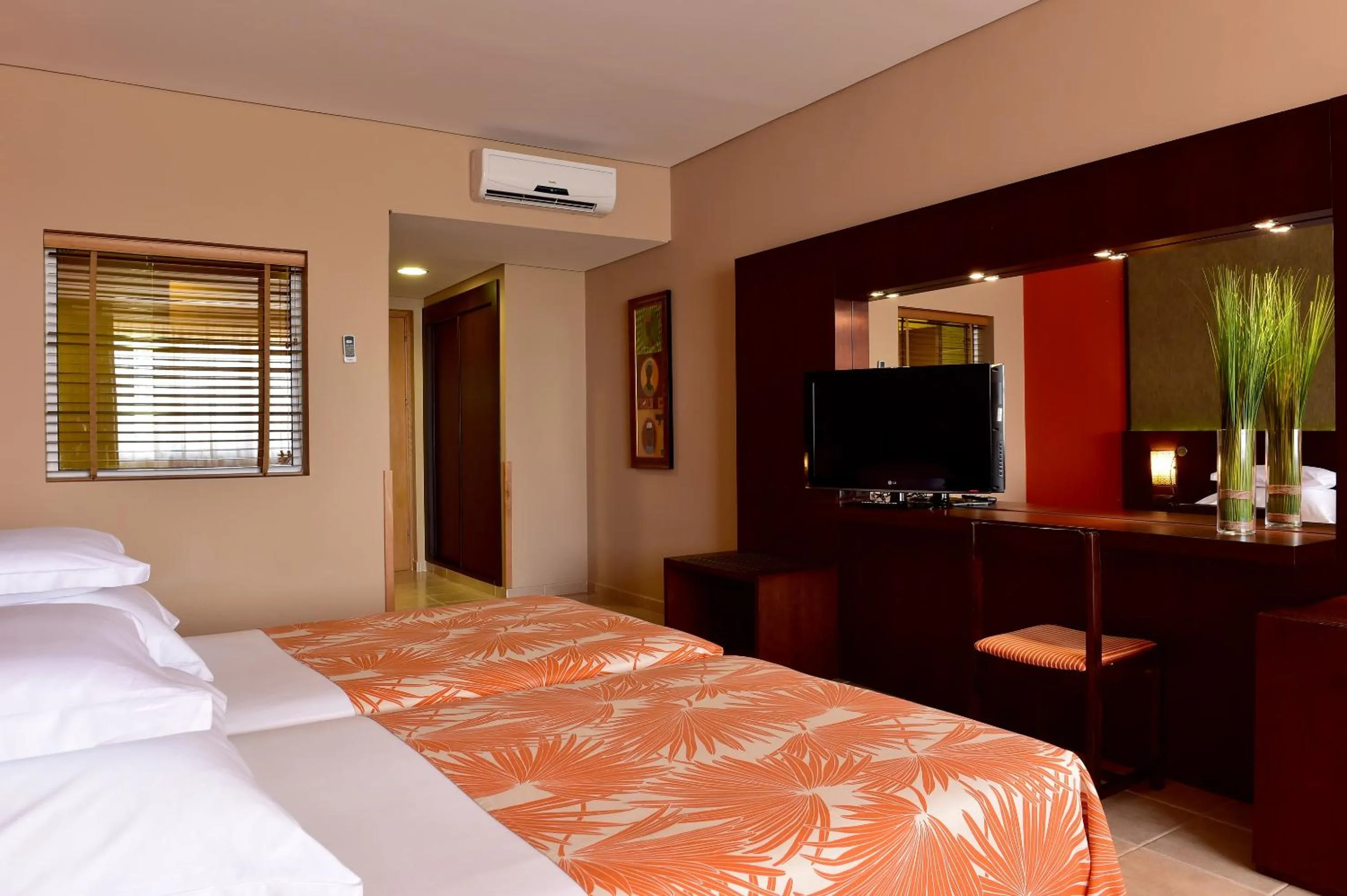 Photo of the whole room, Bed in Pestana Tropico Ocean & City Hotel