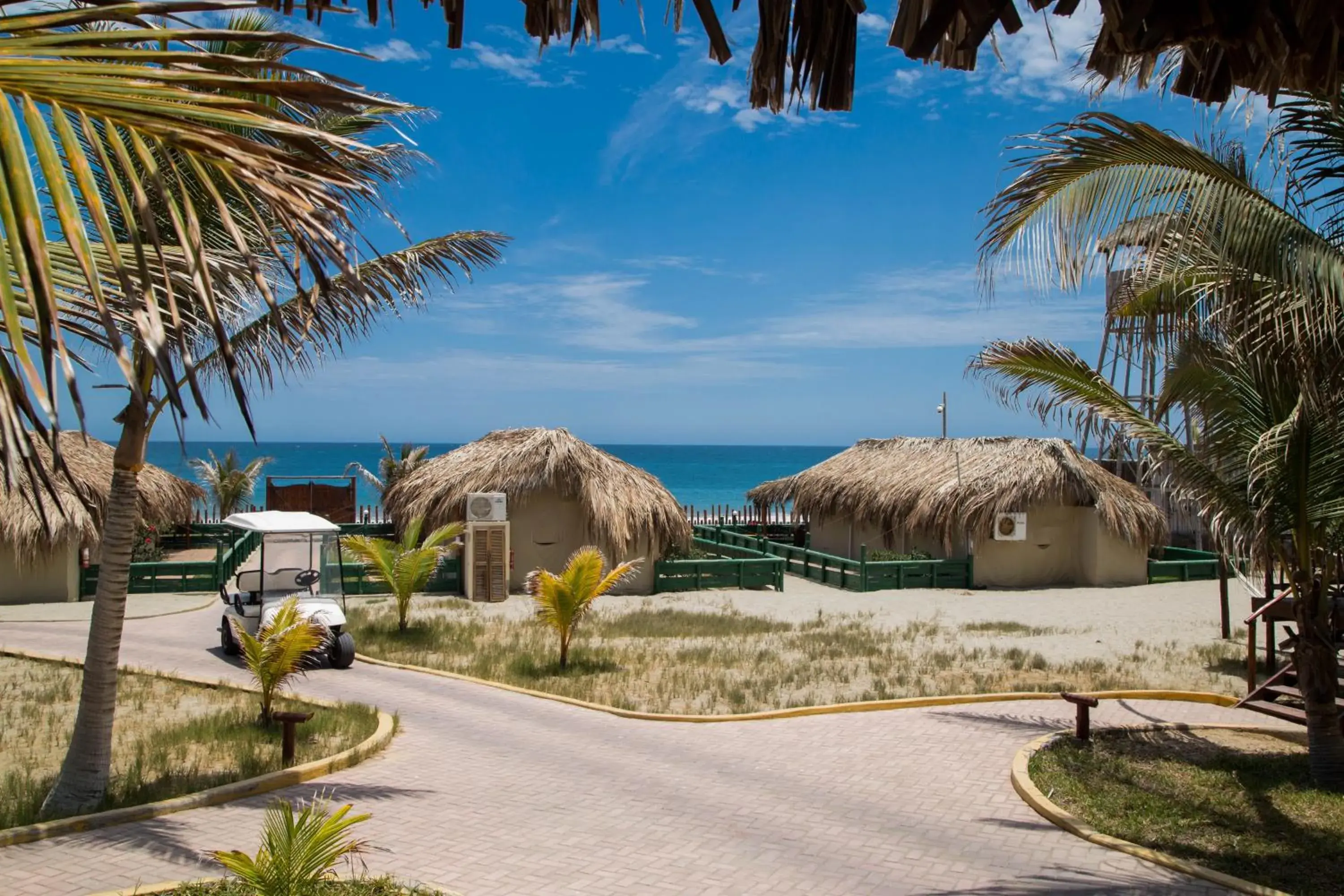 Junior Tent with 2 Queen Beds and Partial Sea View in Vichayito Bungalows & Carpas by Aranwa Hotels Junior Tent with 2 Queen Beds and Partial Sea View in Vichayito Bungalows & Carpas by Aranwa Hotels