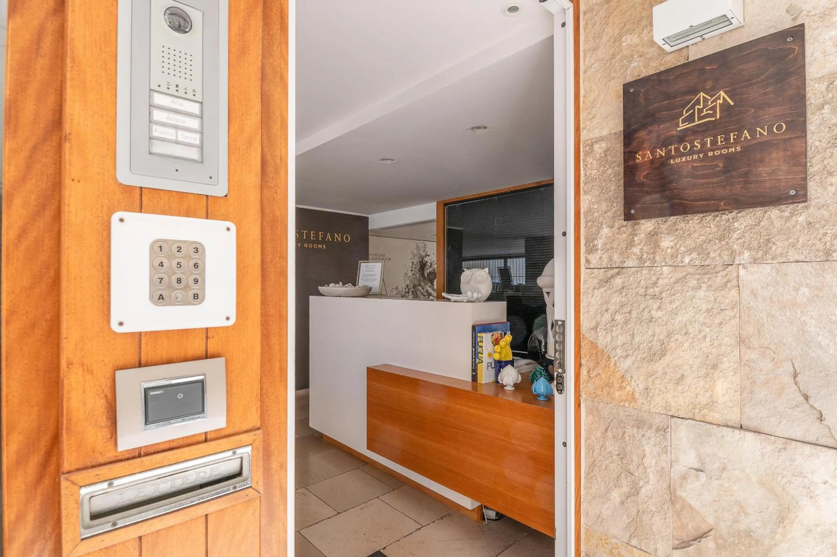 Lobby or reception in Santo Stefano Raro Rooms Collection