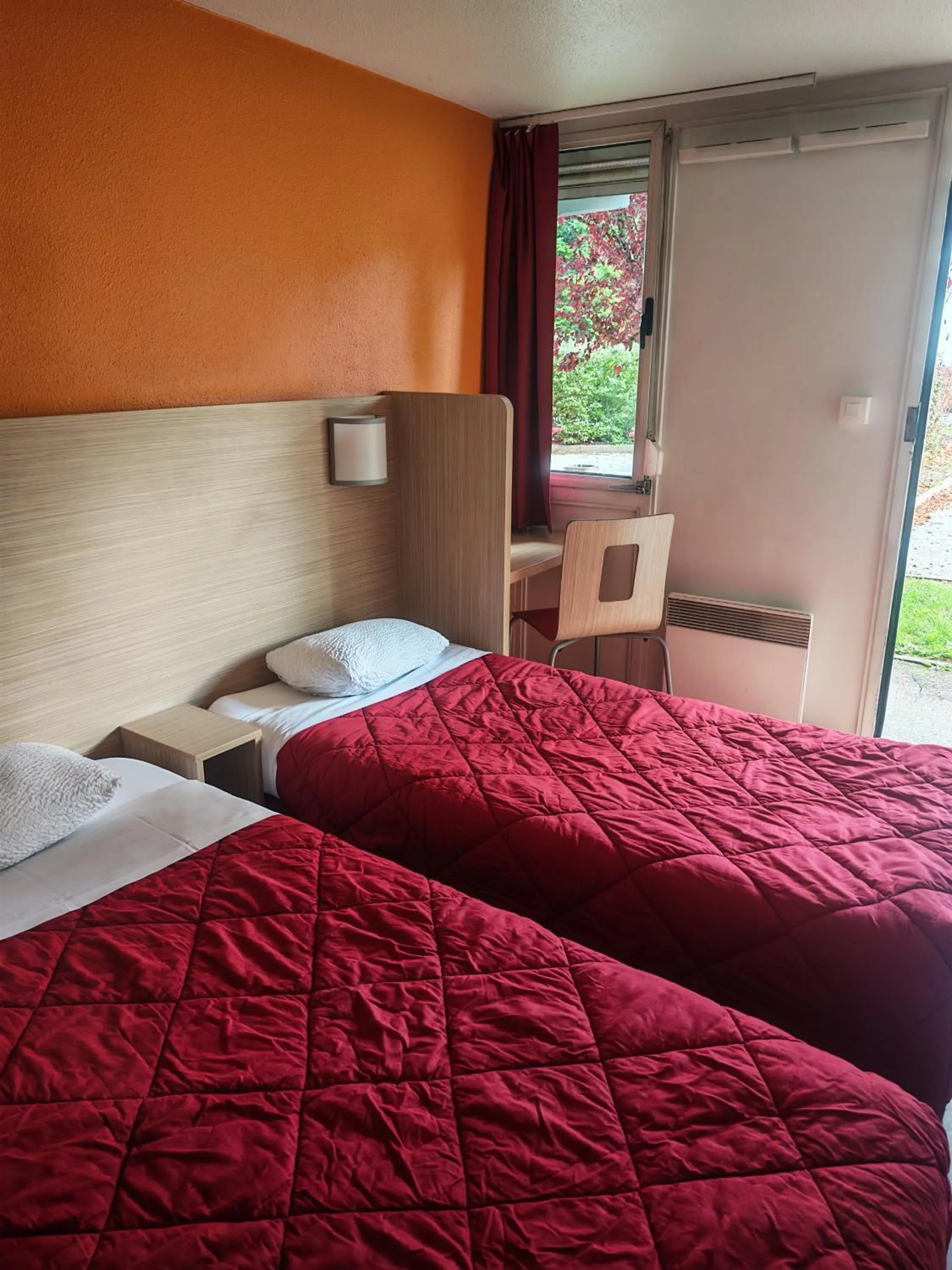 Bed in Premiere Classe Besancon Ecole Valentin