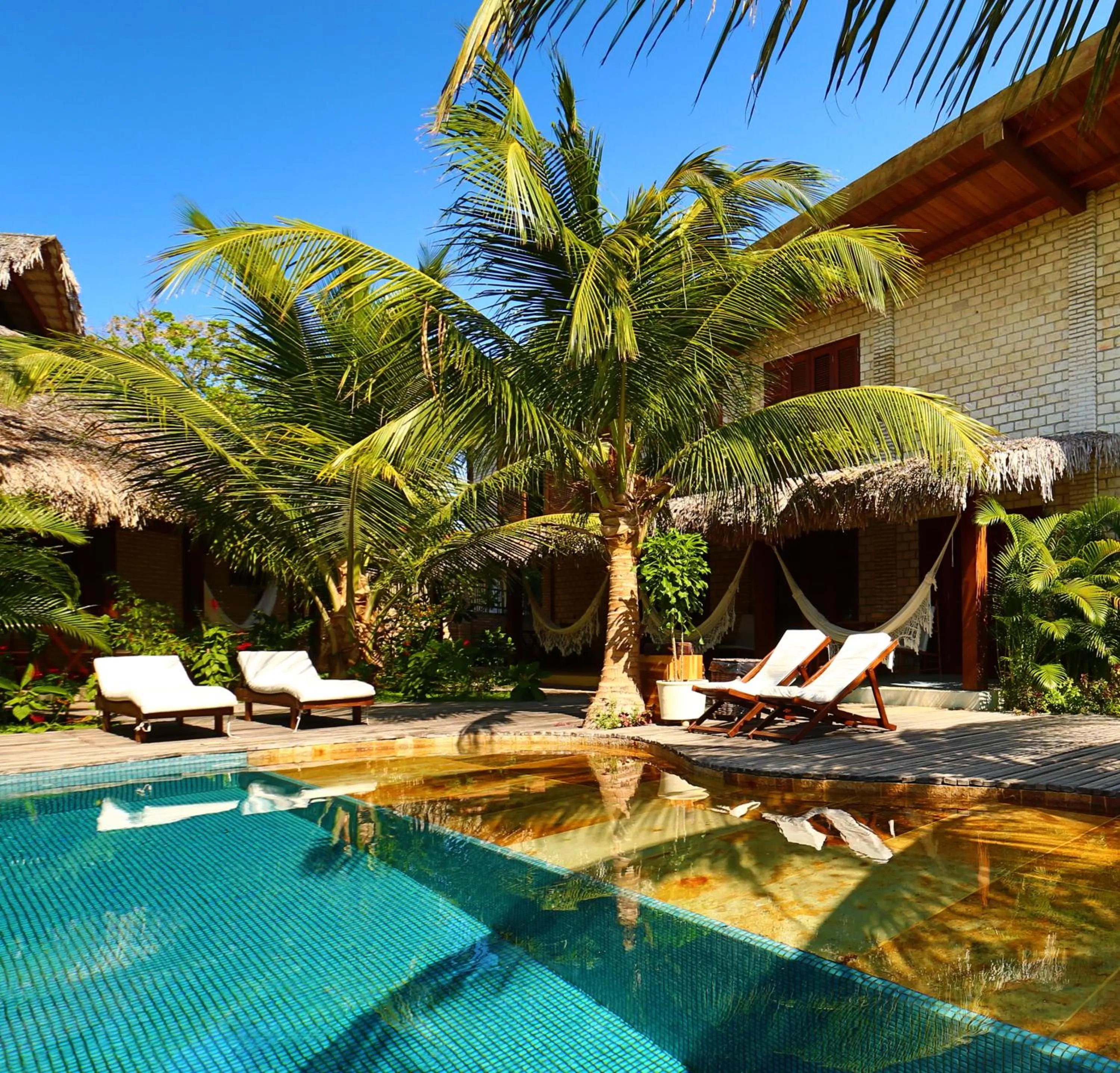 Property building in Casa Fufi