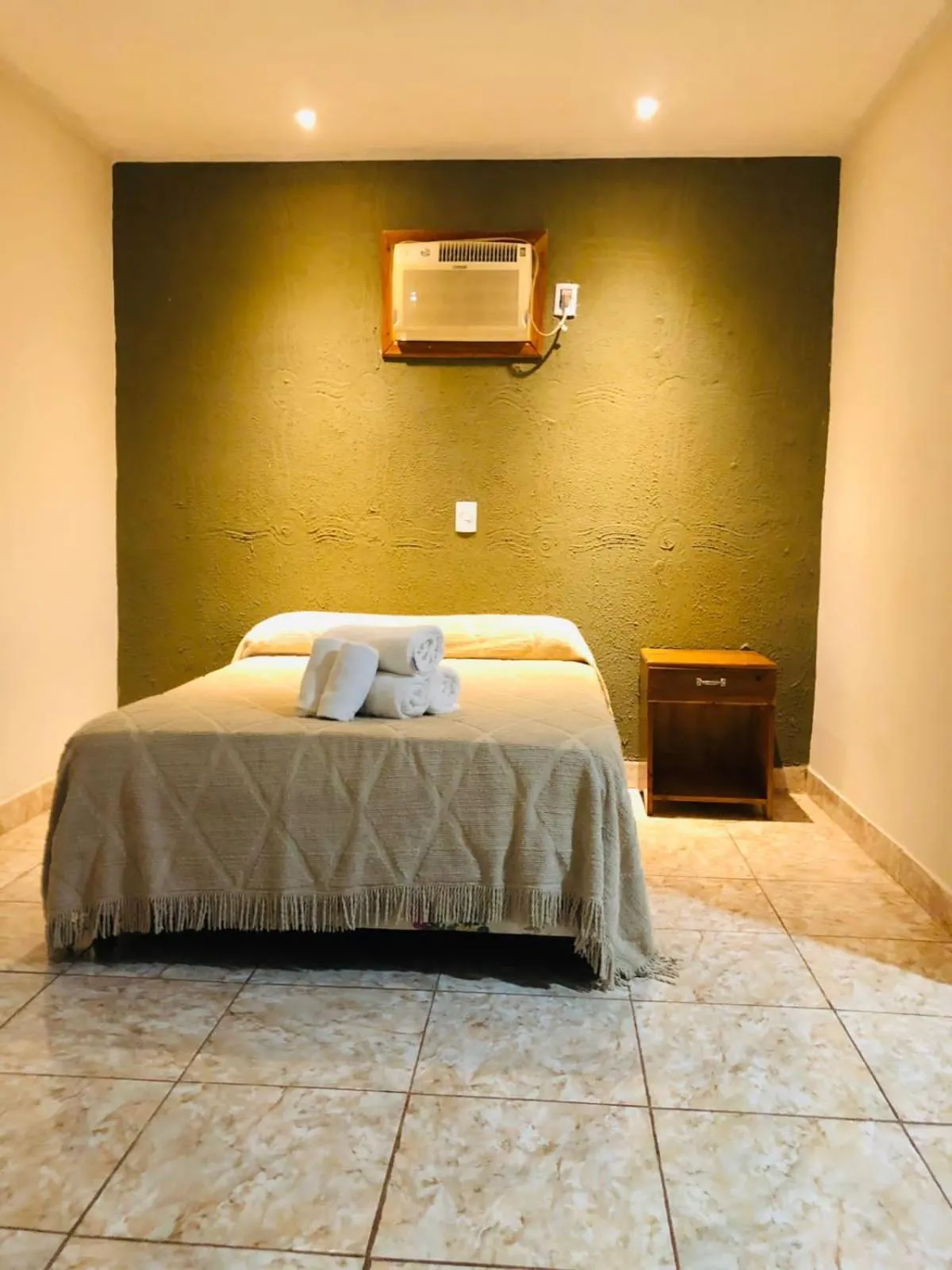 Bedroom, Bed in La Familia Hotel