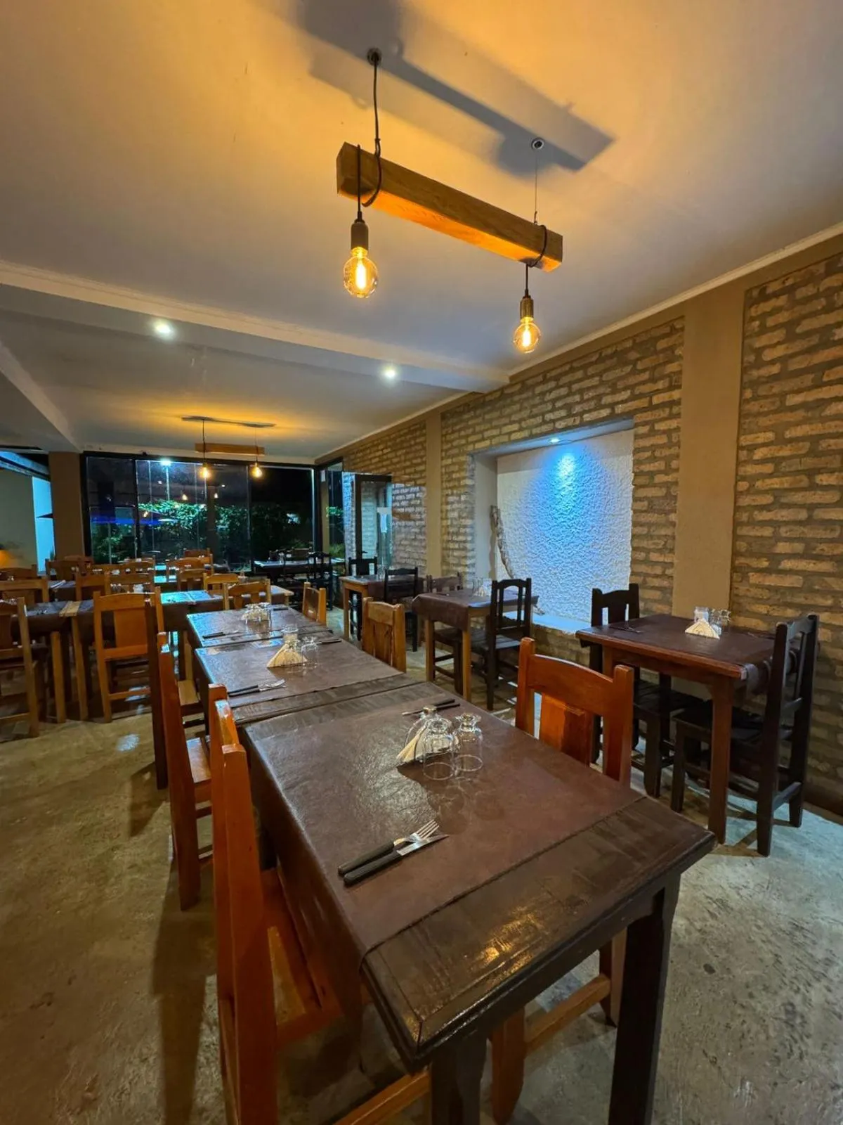 Dining area in La Familia Hotel